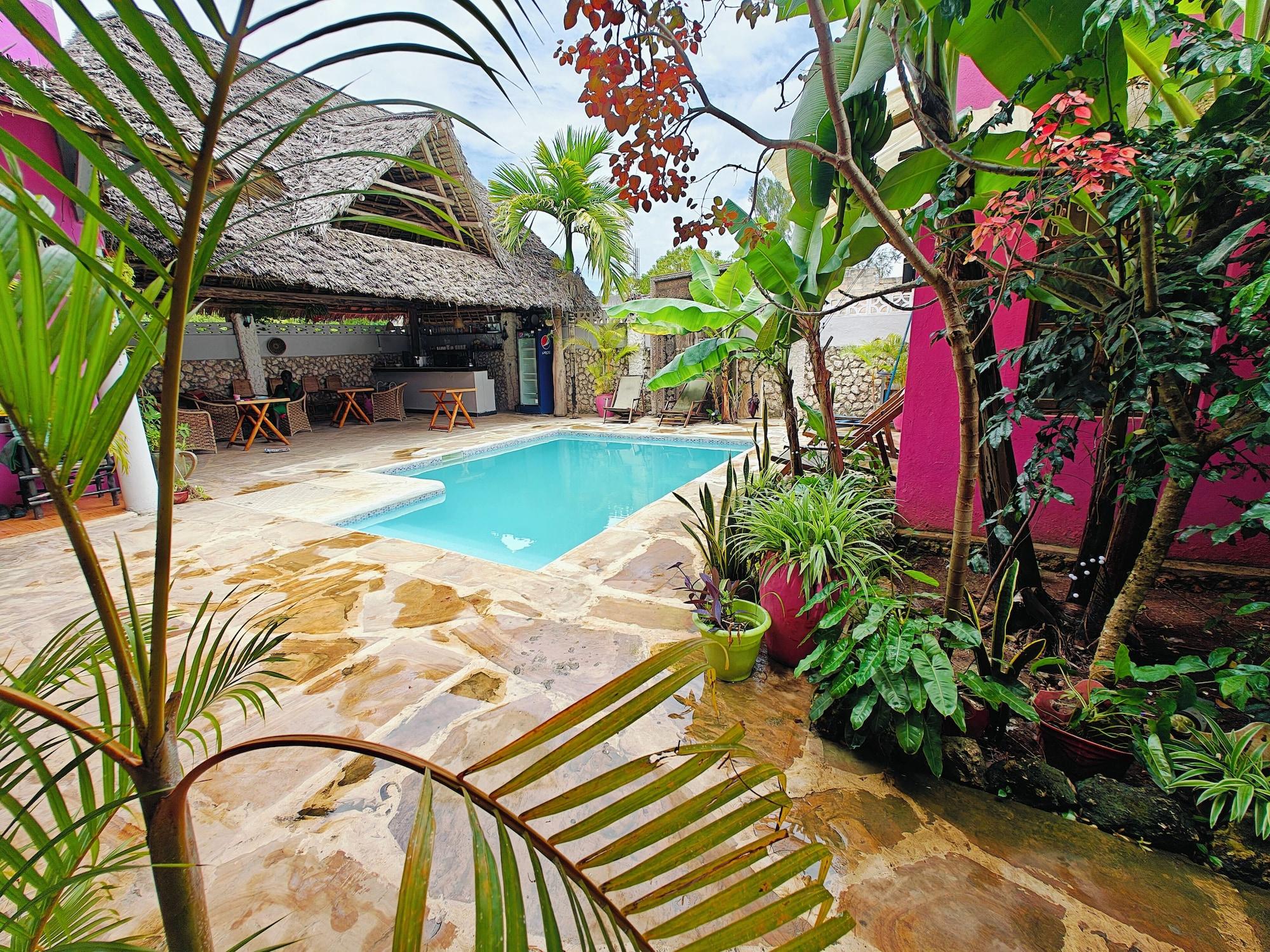 Vista Exterior Nungwi Roses Lodge