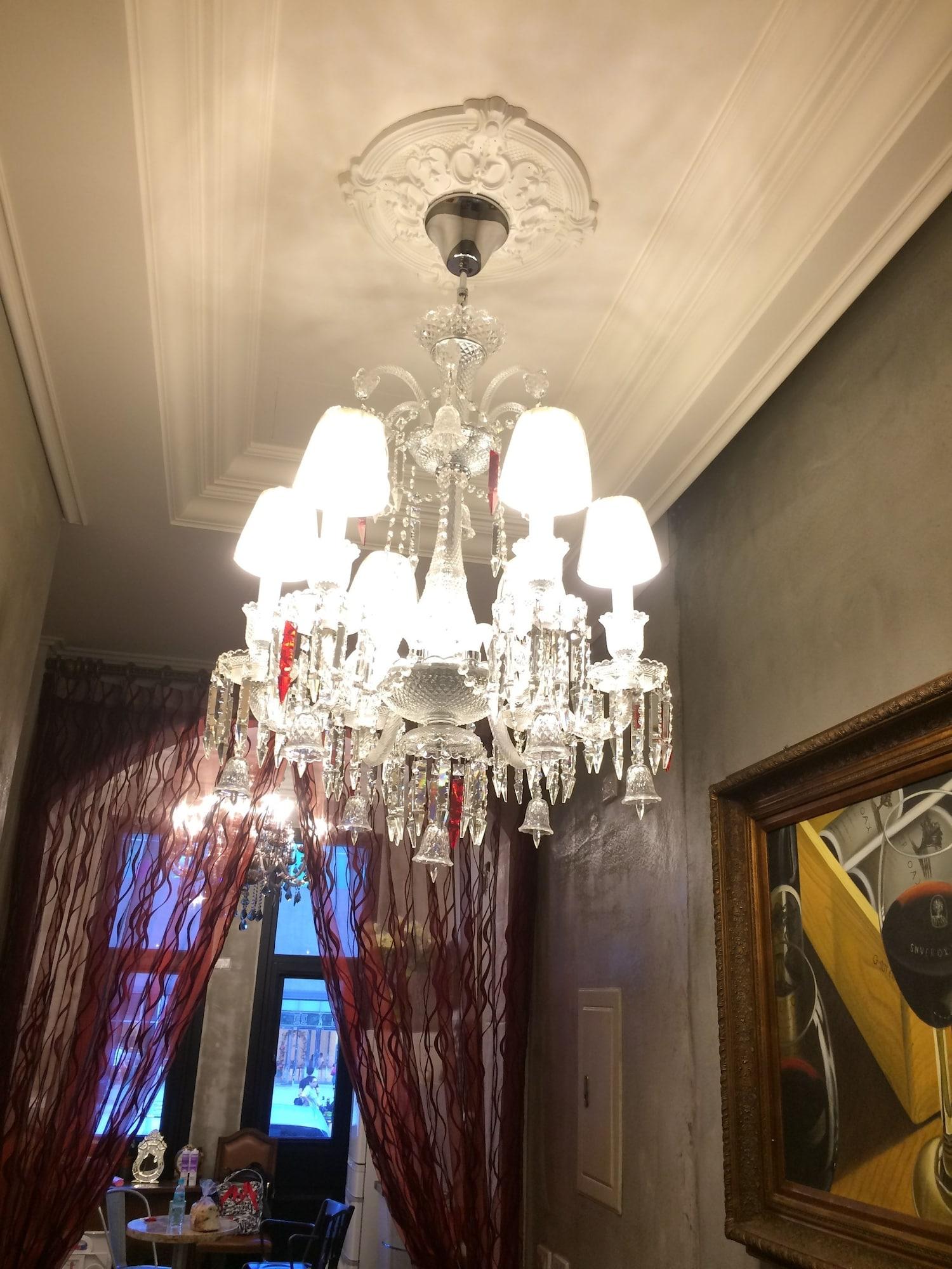 Vista Lobby Angelwings