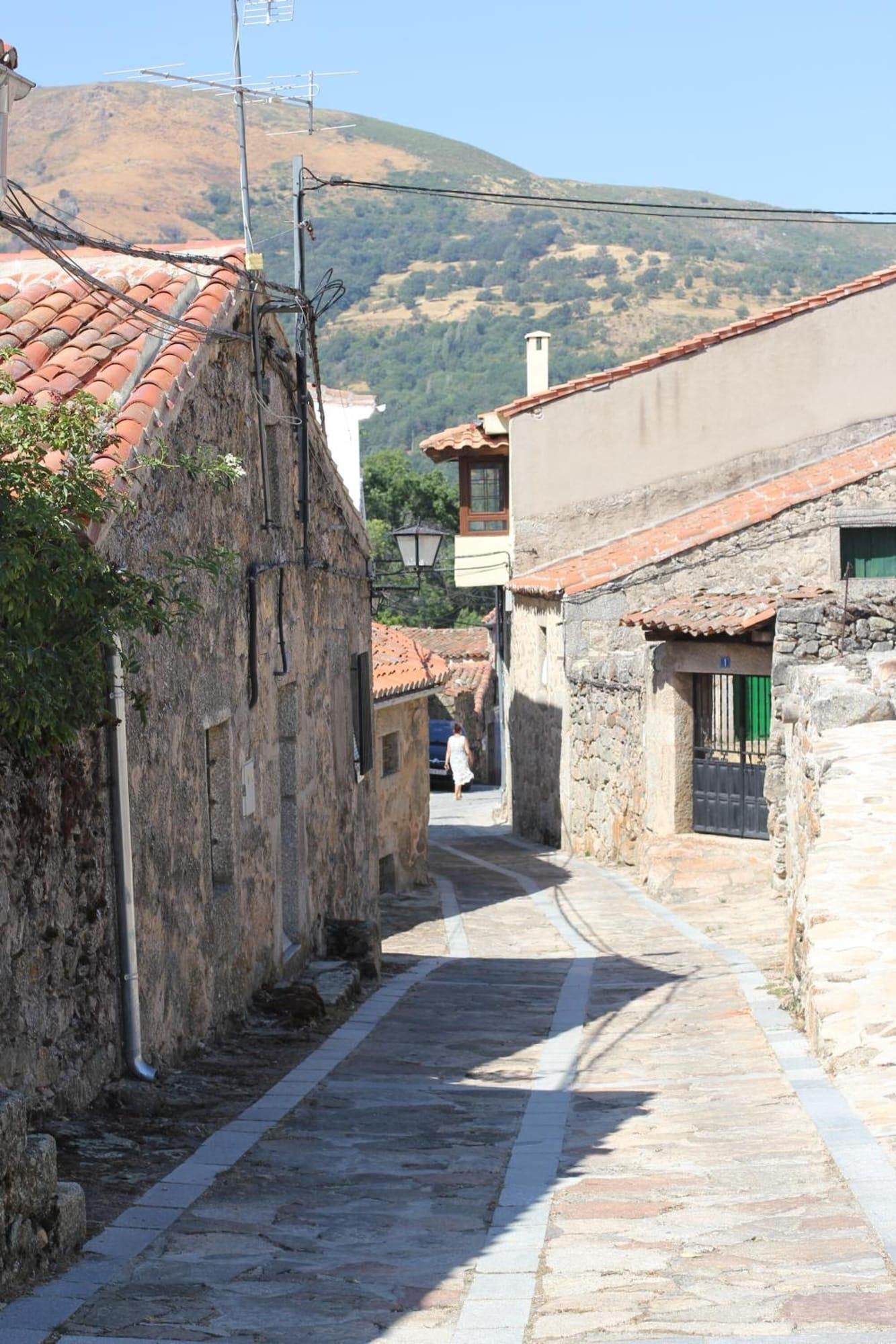 Vista Exterior Hotel Ribera del Corneja