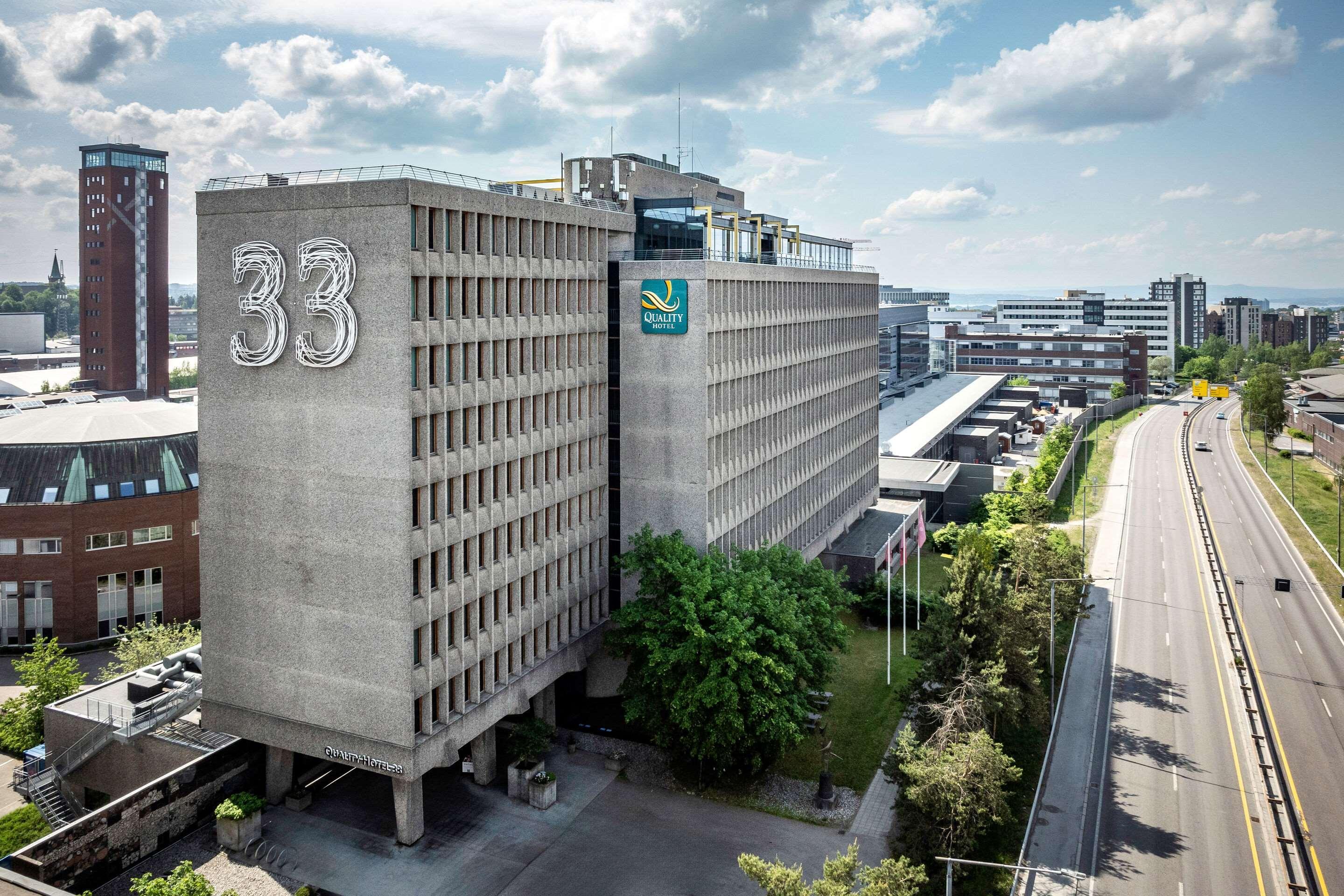 Vista Exterior Quality Hotel 33