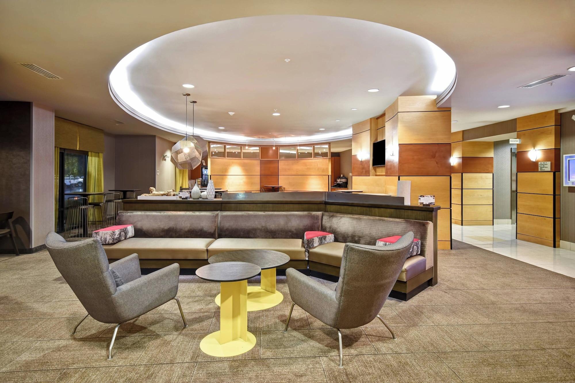 Vista Lobby Springhill Suites by Marriott Louisville Airport