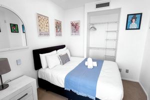 Alquiler Vacacional - Le Mirage | Stylish Apt inc. Pools, Sauna & more!