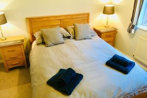 Alquiler Vacacional - Detached dog friendly cottage 2 mins walk from beach