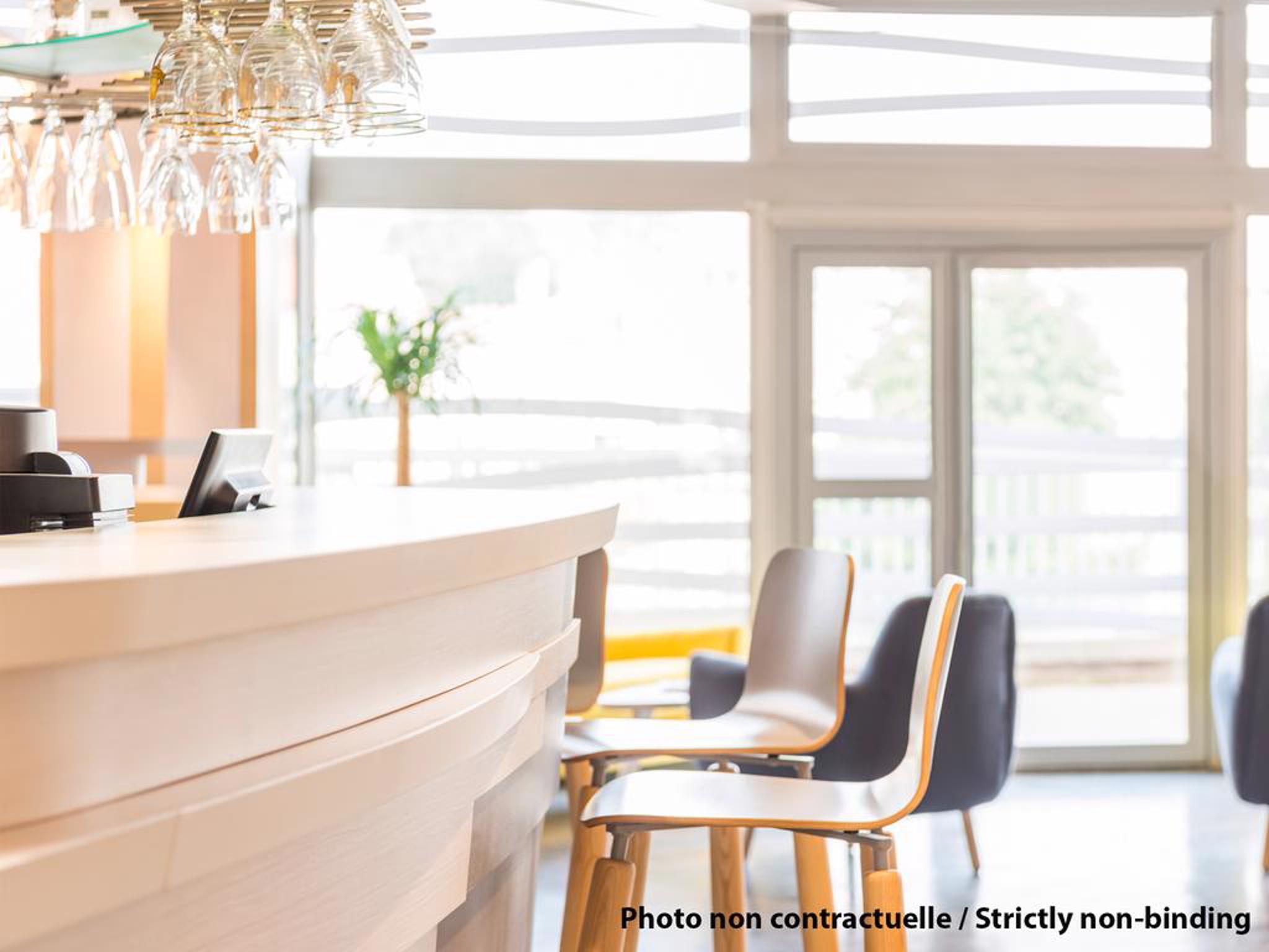 Vista Lobby ibis Styles Paris Meteor Avenue d'Italie