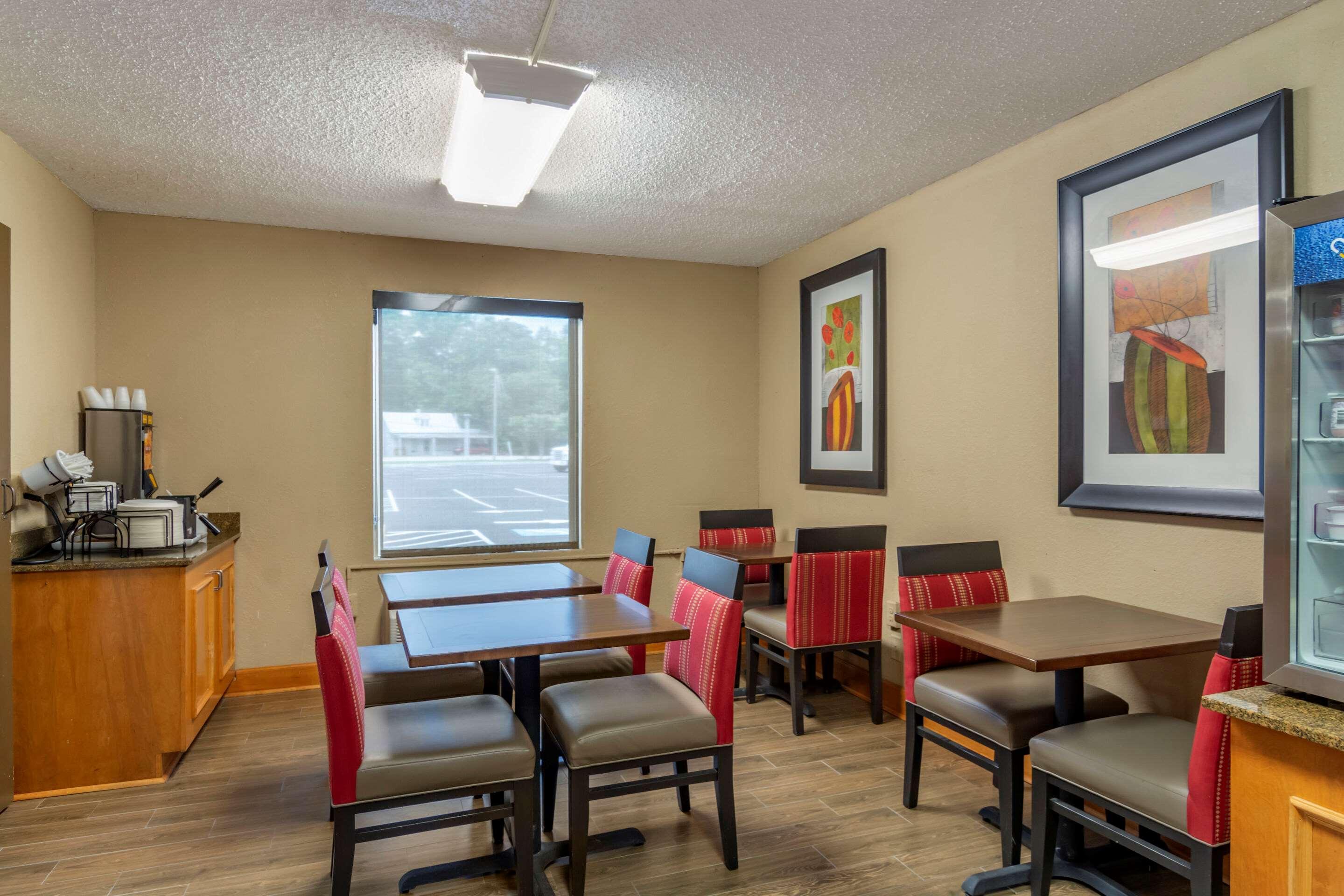 Restaurant Comfort Inn Petersburg Fort Lee Area