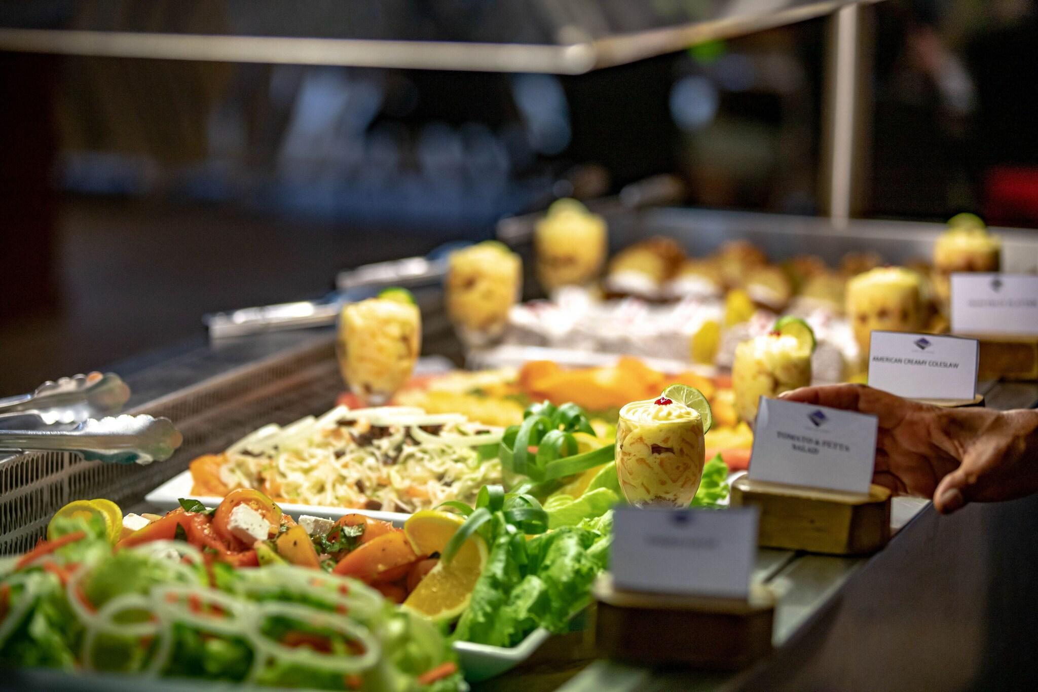 Restaurant Bird of Paradise Hotel & Apartments