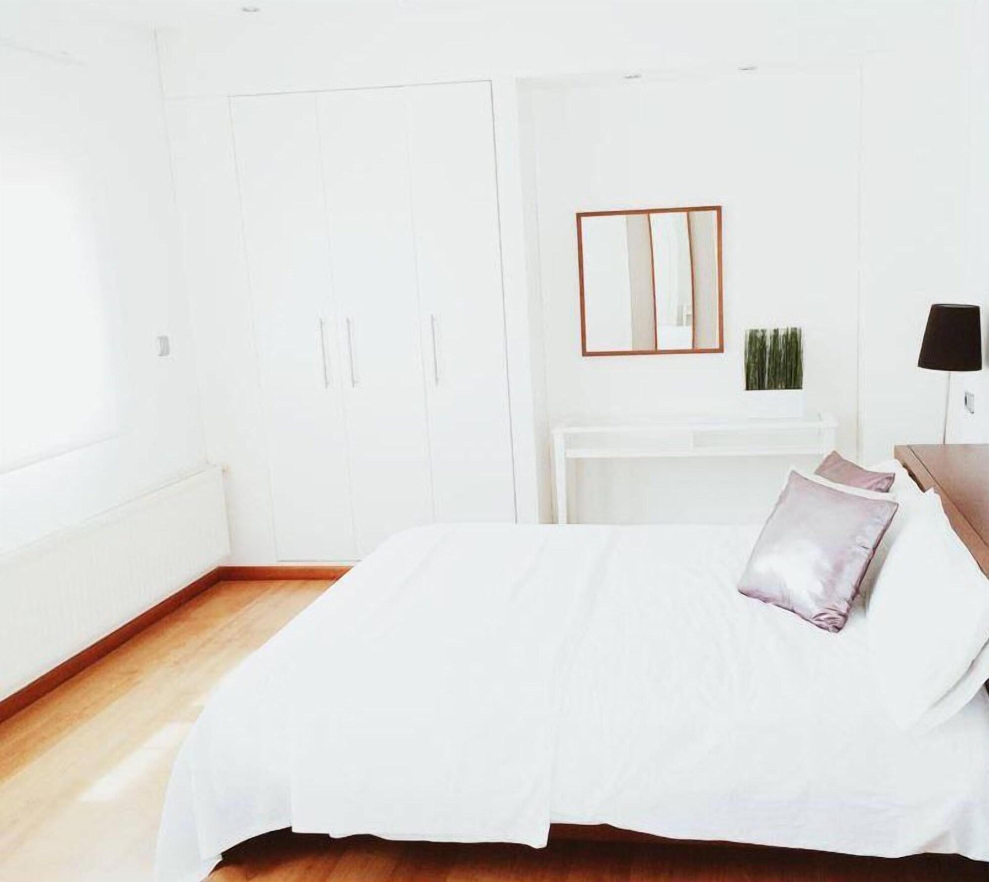 Varios Hotel Carbonell