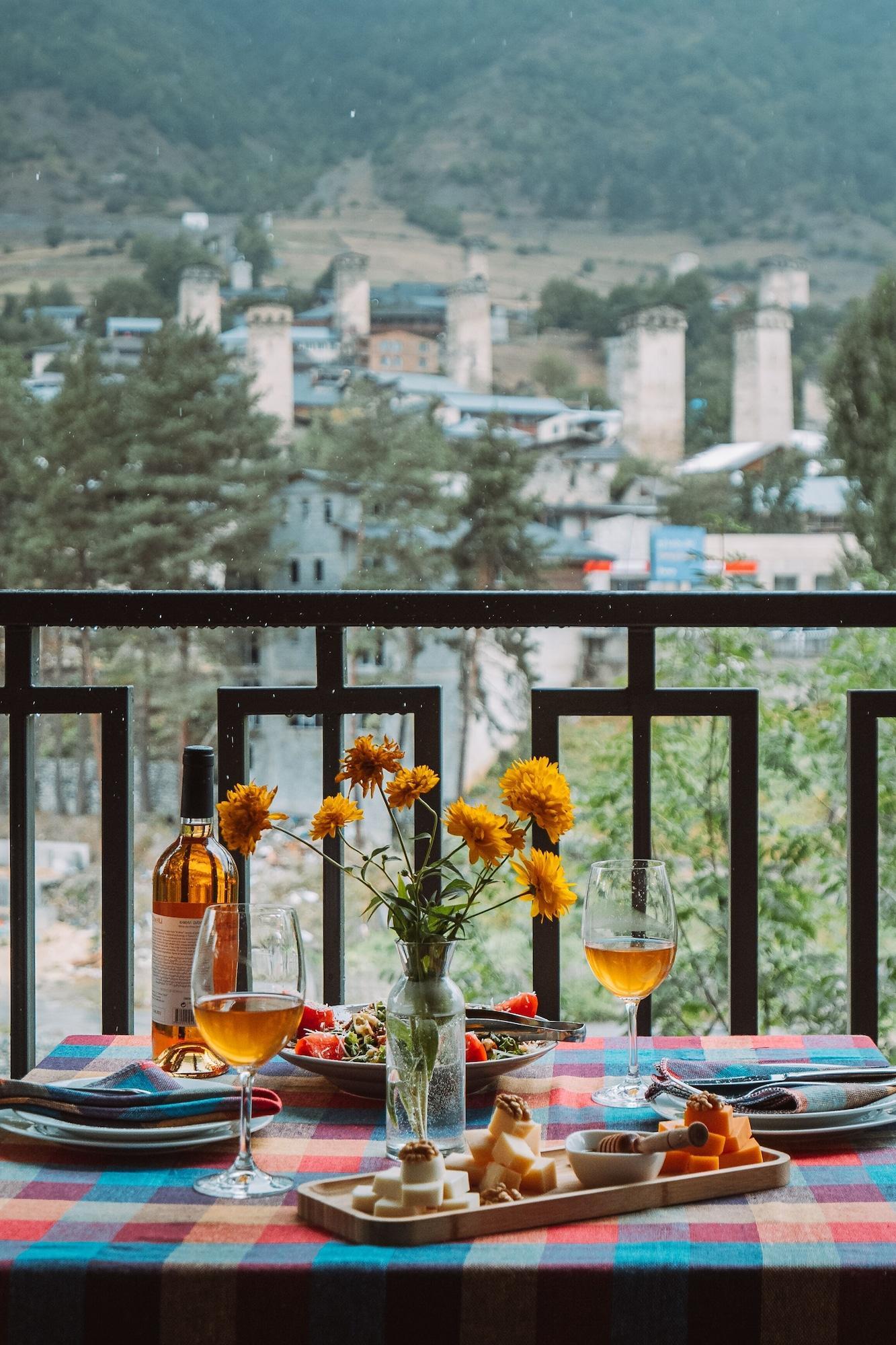 Varios Paliani Hotel