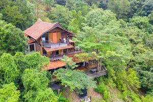 Alojamiento - Spyder Hill