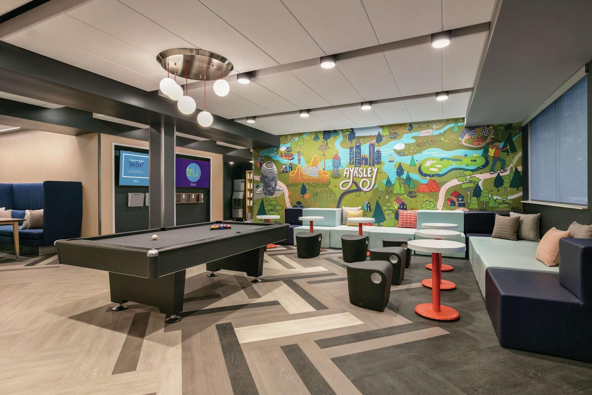 Vista Lobby Tru by Hilton Charlotte Ayrsley