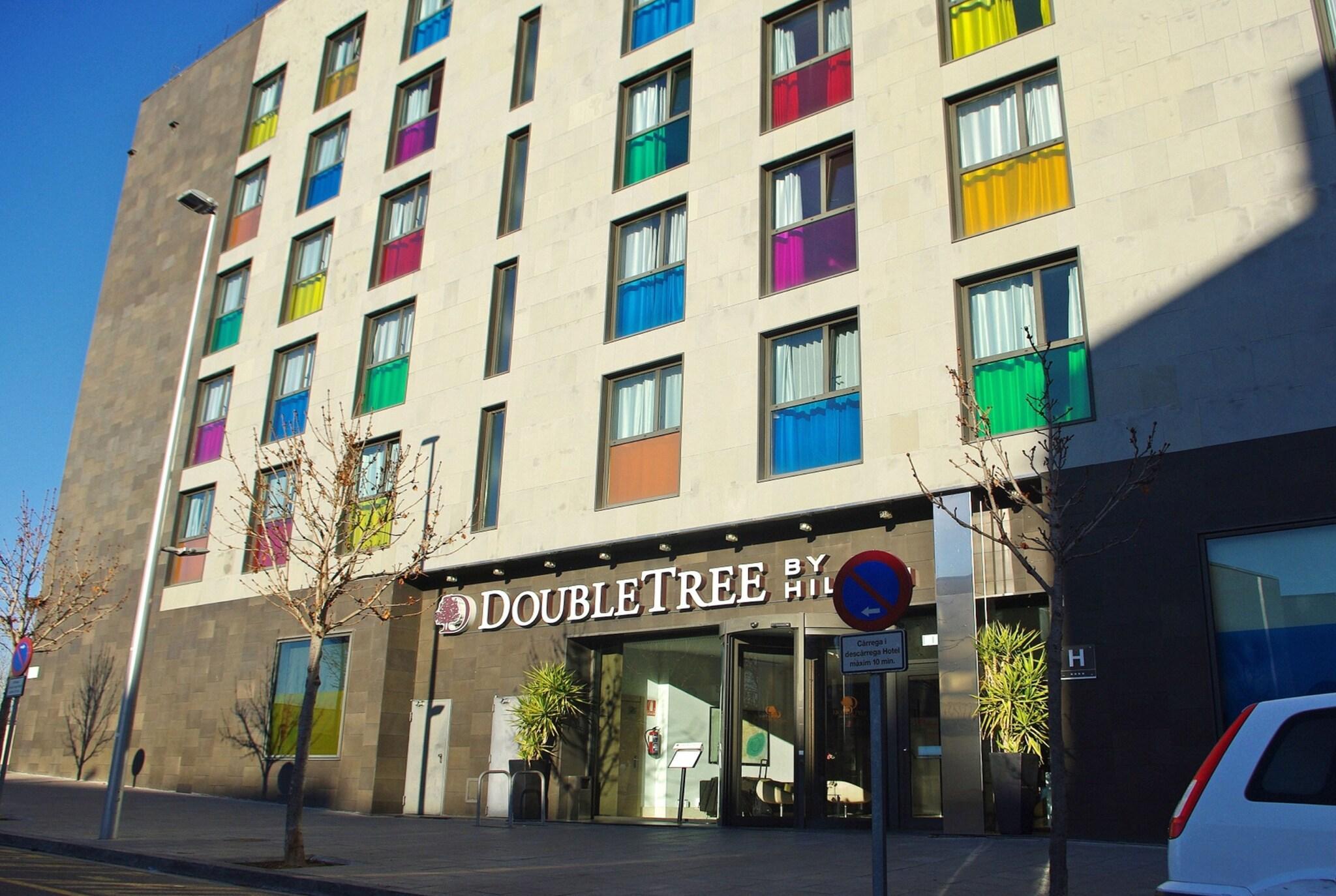 Vista Exterior DoubleTree by Hilton Hotel Girona