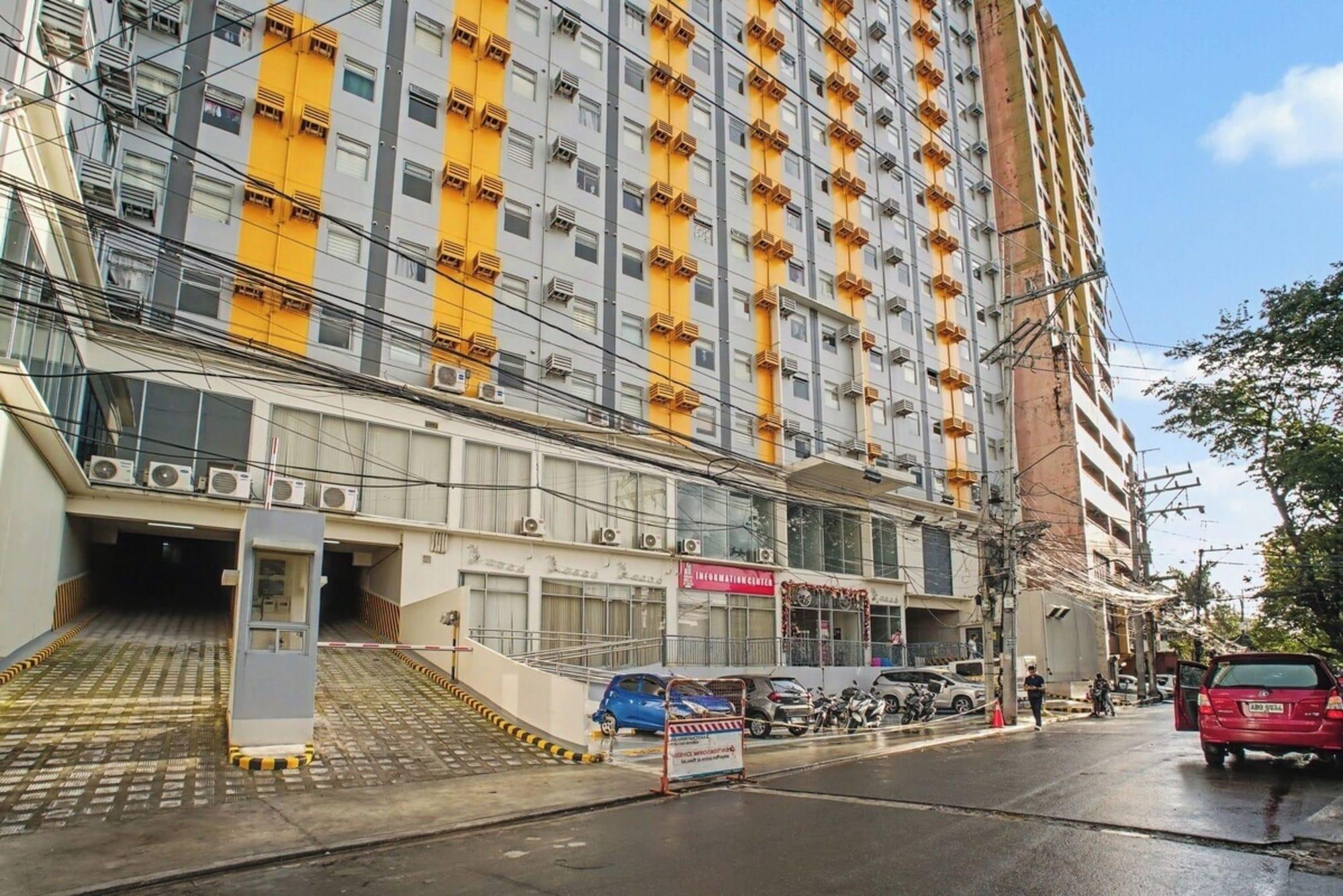 Vista Exterior City Comfort at Urban Deca Towers Cubao