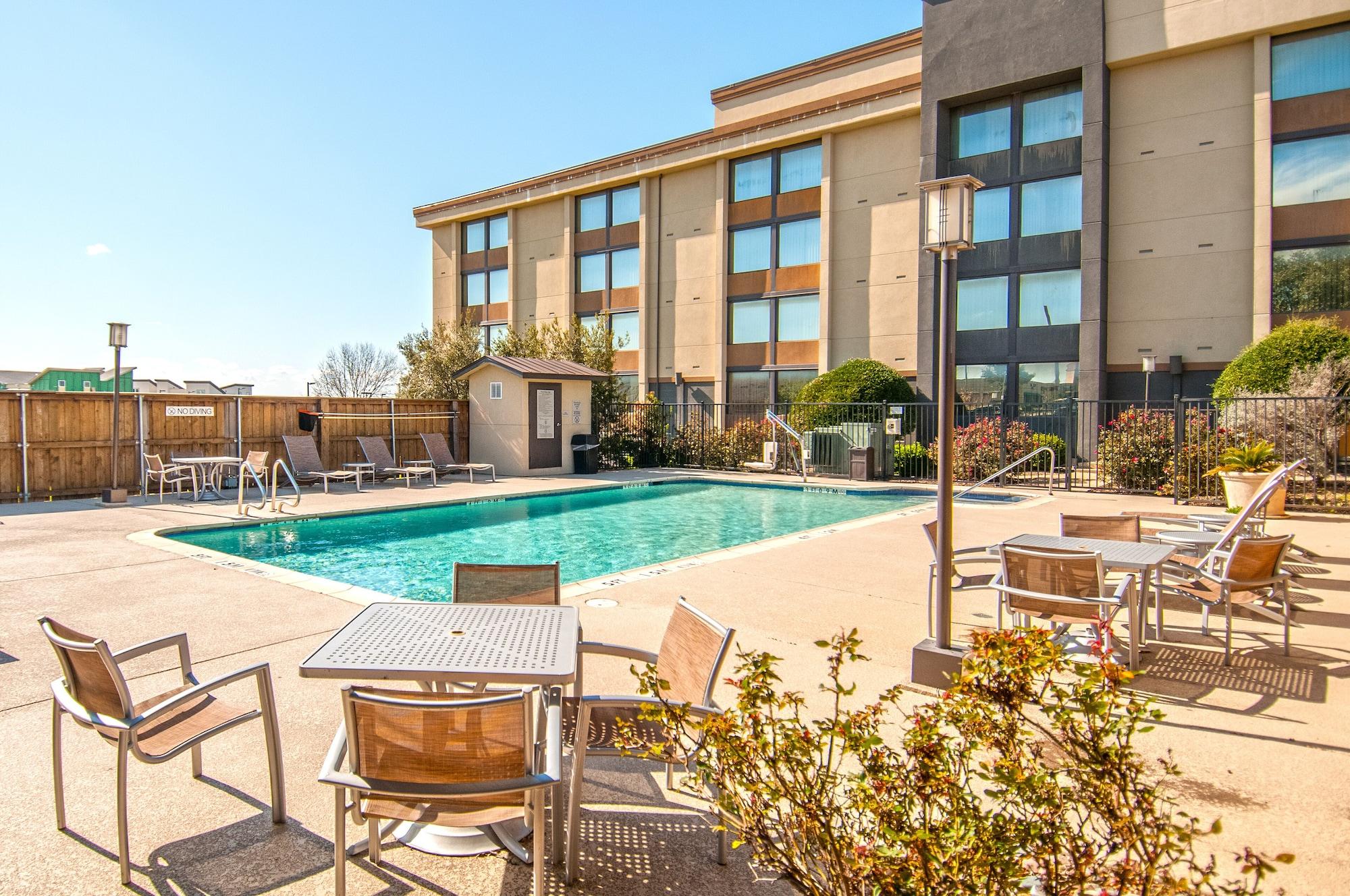 Vista Piscina Fairfield Inn & Suites Dallas DFW Airport South/Irving