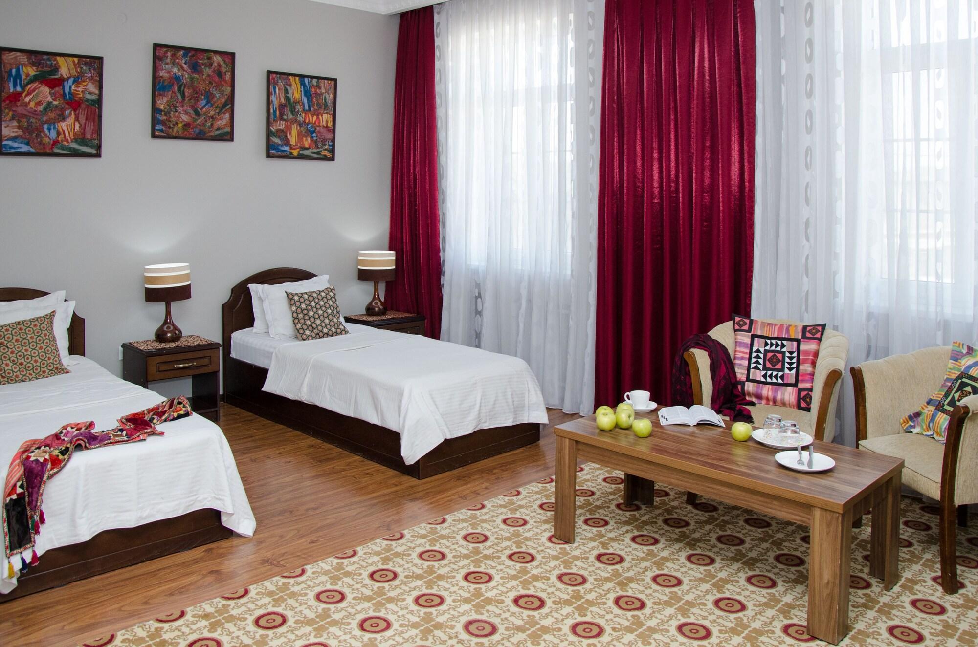 Habitación Hotel Jipek Joli