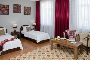 Alojamiento - Hotel Jipek Joli