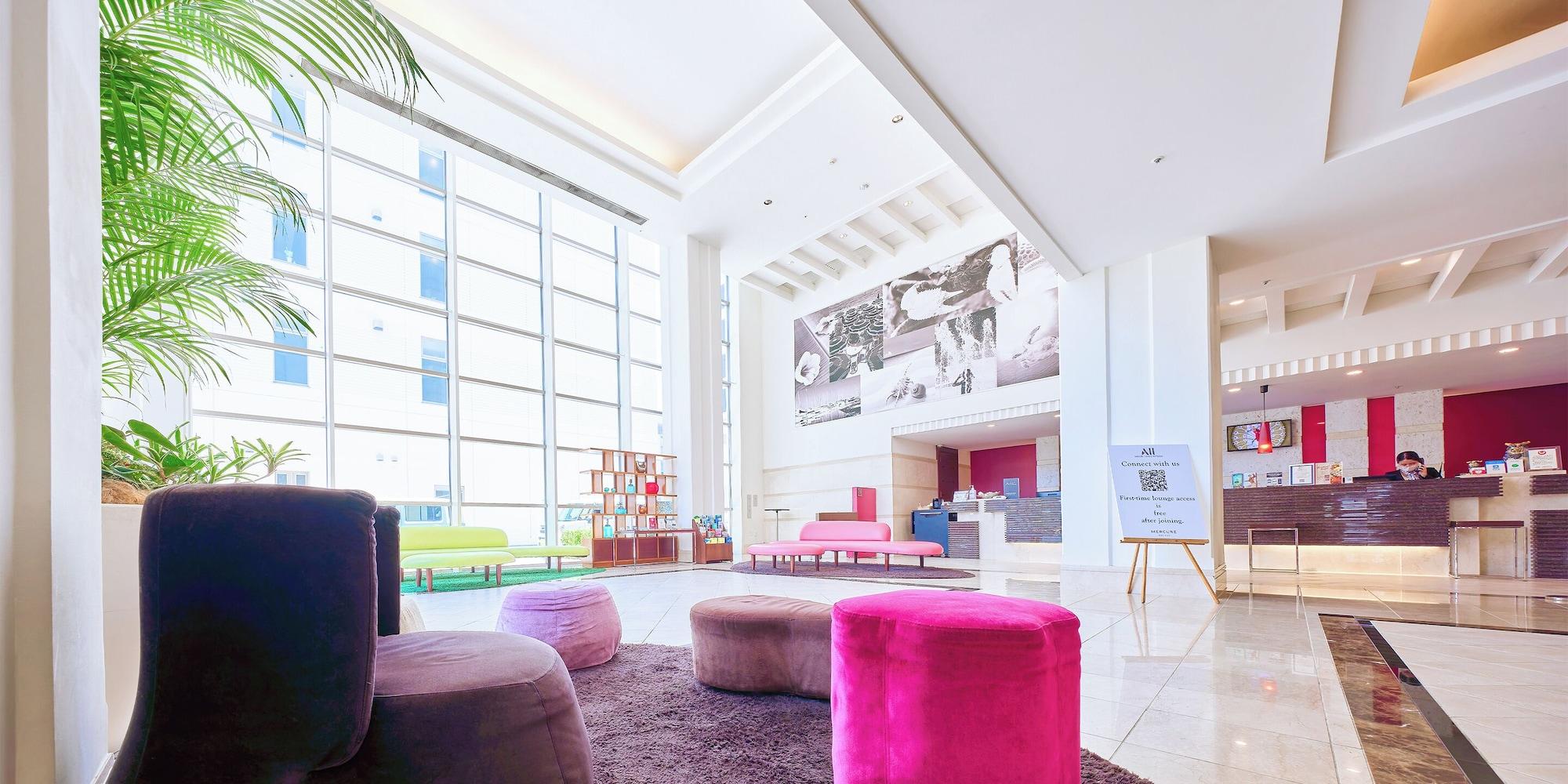 Vista Lobby Mercure Okinawa Naha
