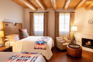 Alojamiento - Rosewood Inn of the Anasazi