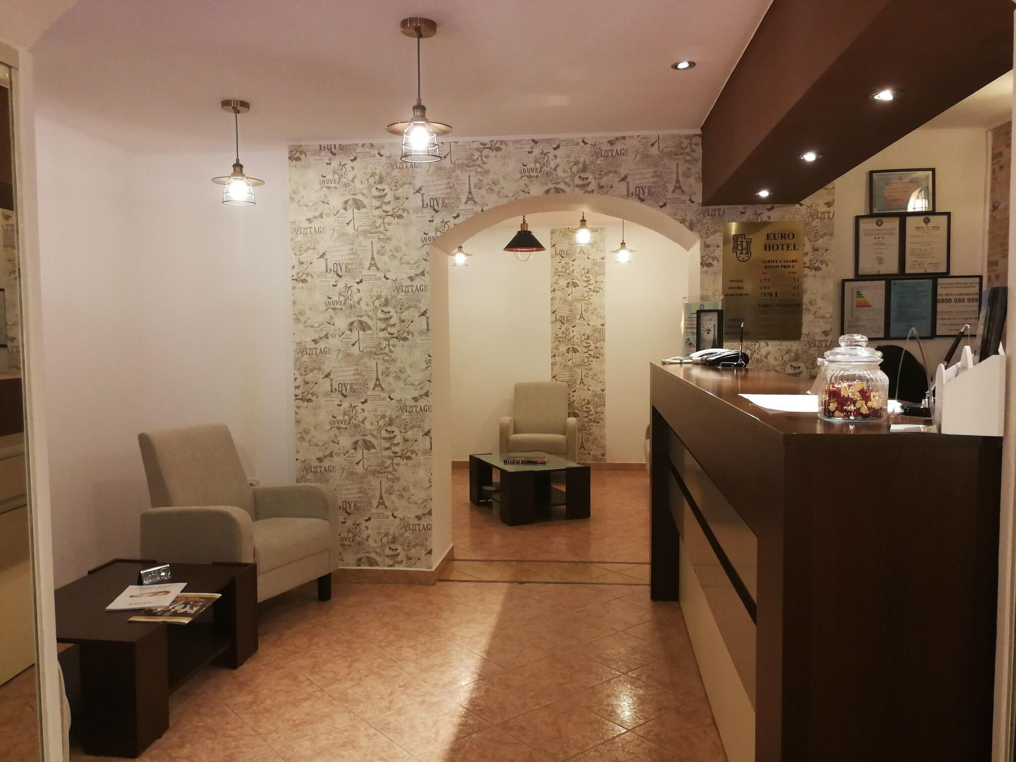 Vista Lobby Euro Hotel