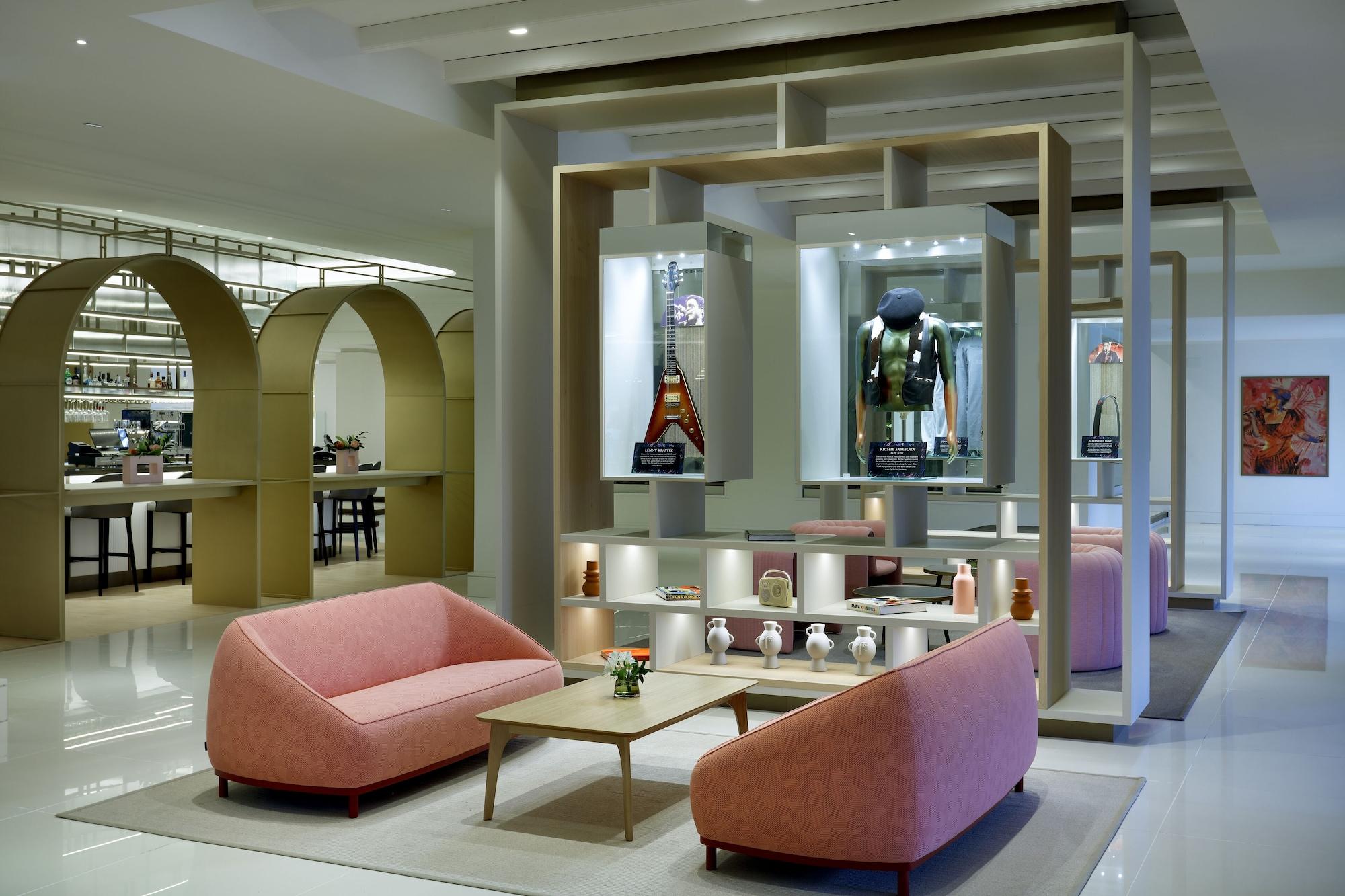 Vista Lobby Hard Rock Hotel Marbella – Puerto Banús
