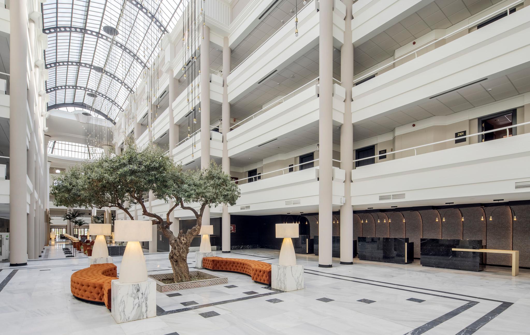 Vista Lobby Hotel ILUNION Alcora Sevilla