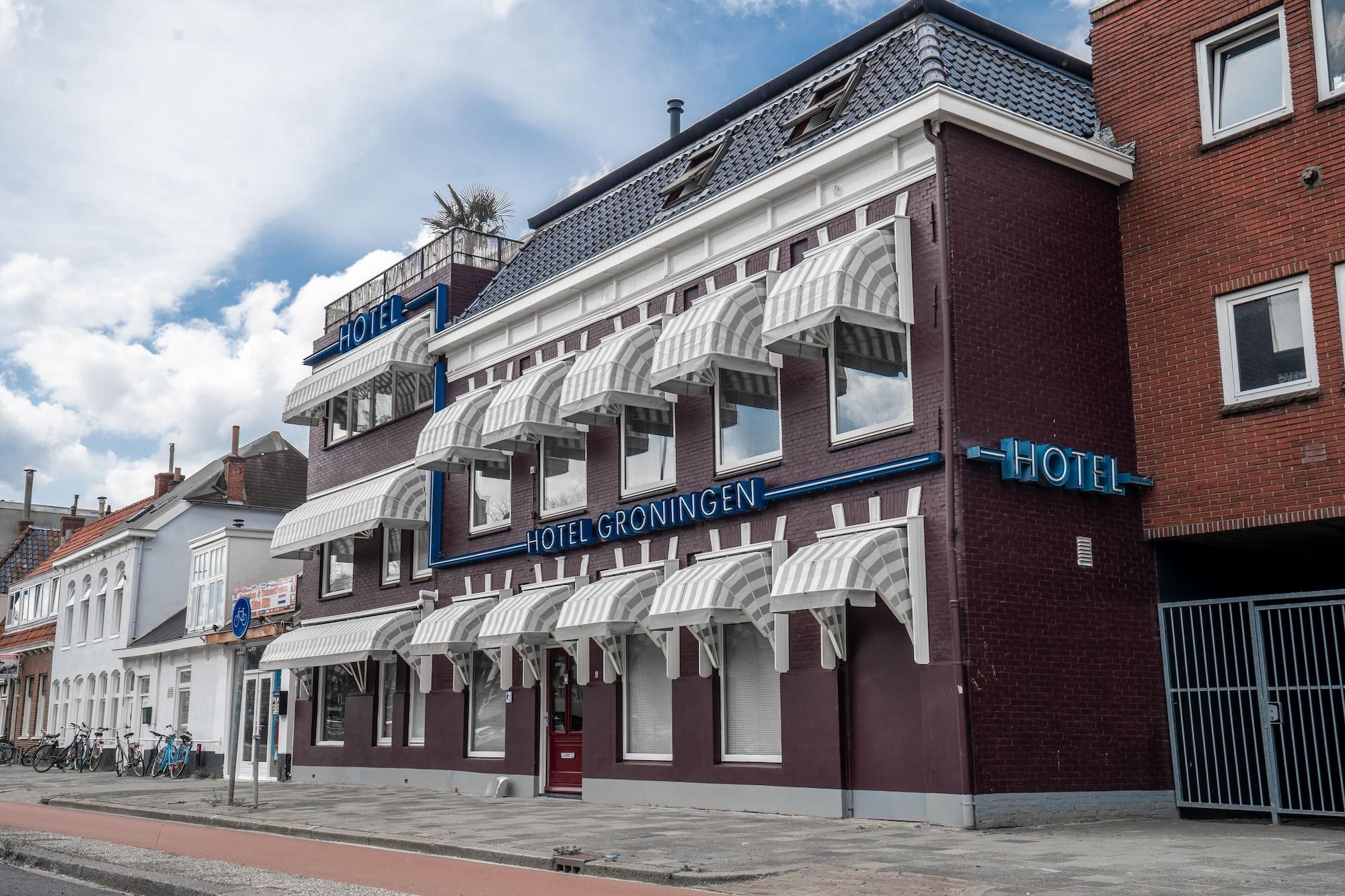 Vista Exterior Neon Nights
