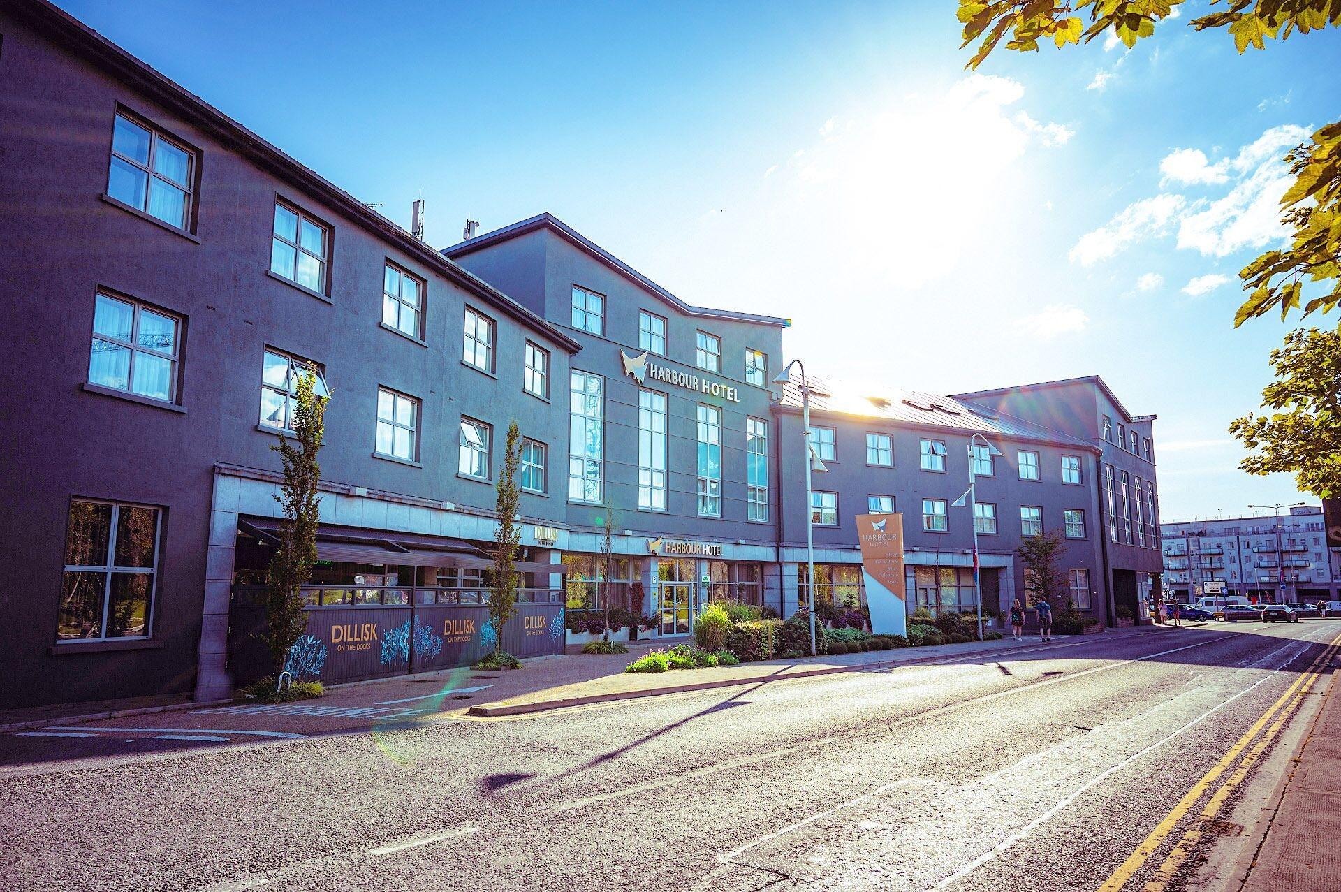 Vista Exterior Harbour Hotel