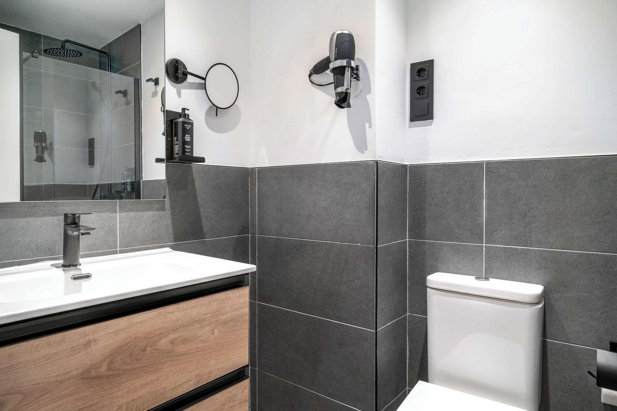 Equipamiento de Habitación limehome Malaga Calle Victoria