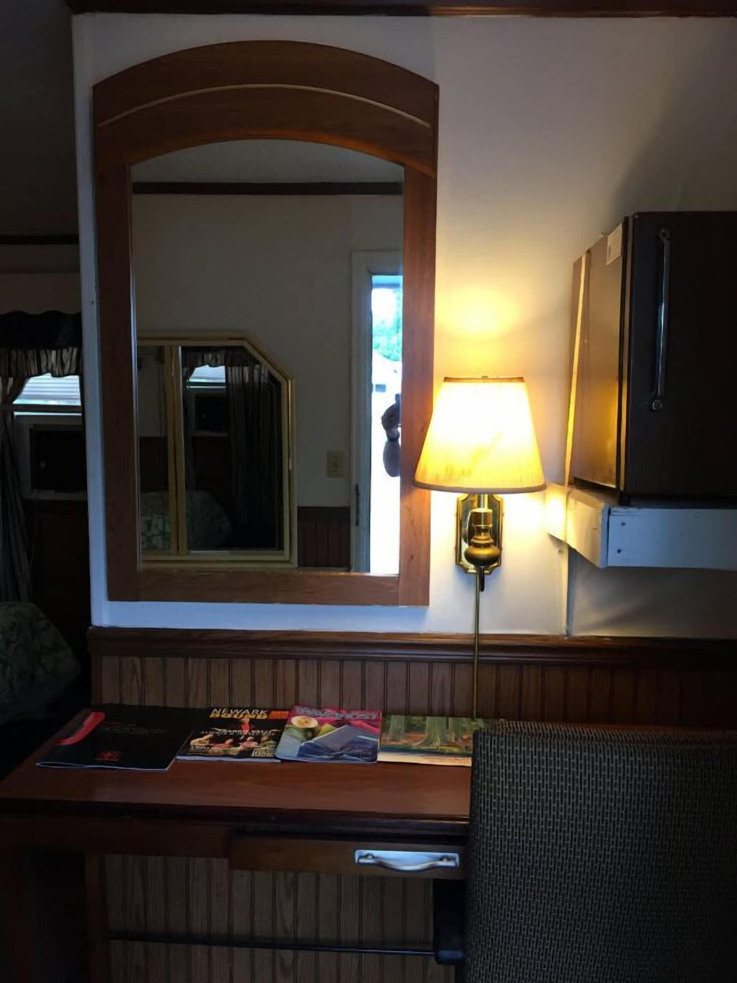 Set de Habitación Tompkin's Motel