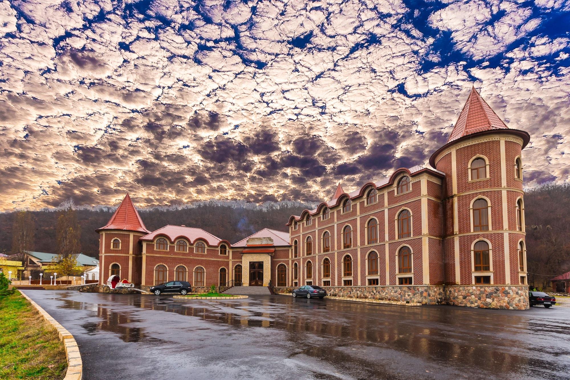 Varios Chateau Qusar