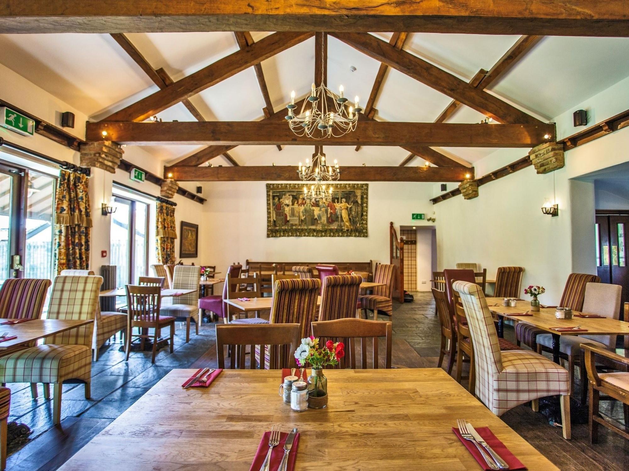 Restaurant The Holly Hill Inn