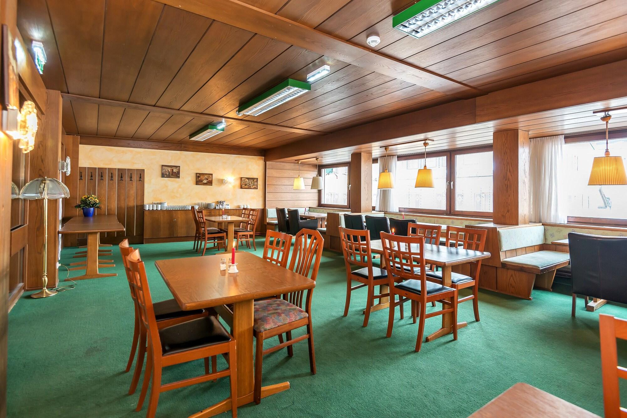 Restaurant Hotel Rössl by Skinetworks