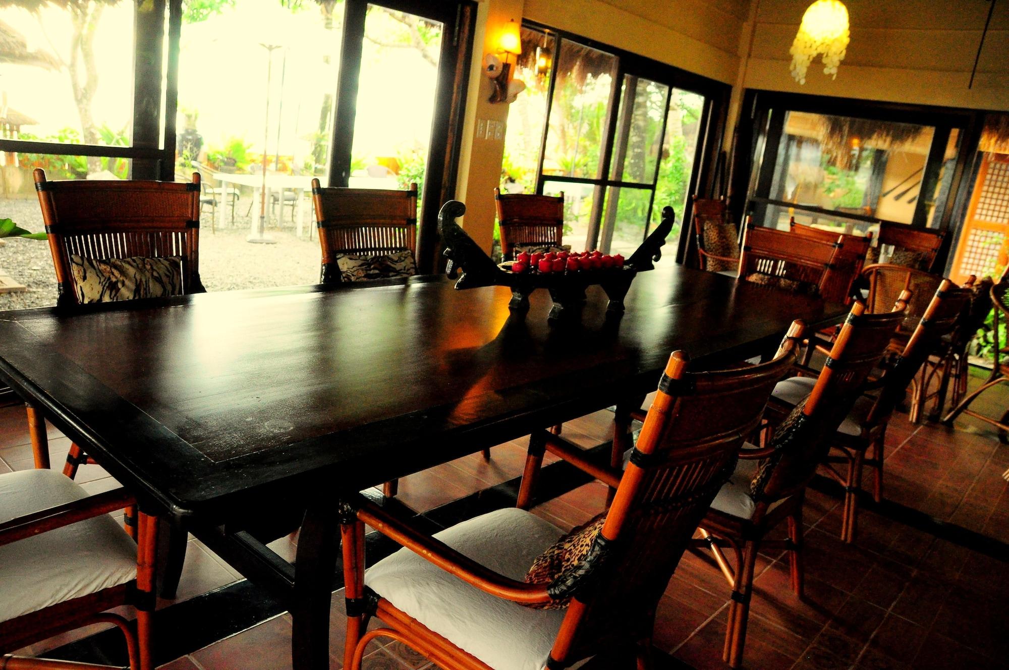 Restaurant Nabulao Beach and Dive Resort