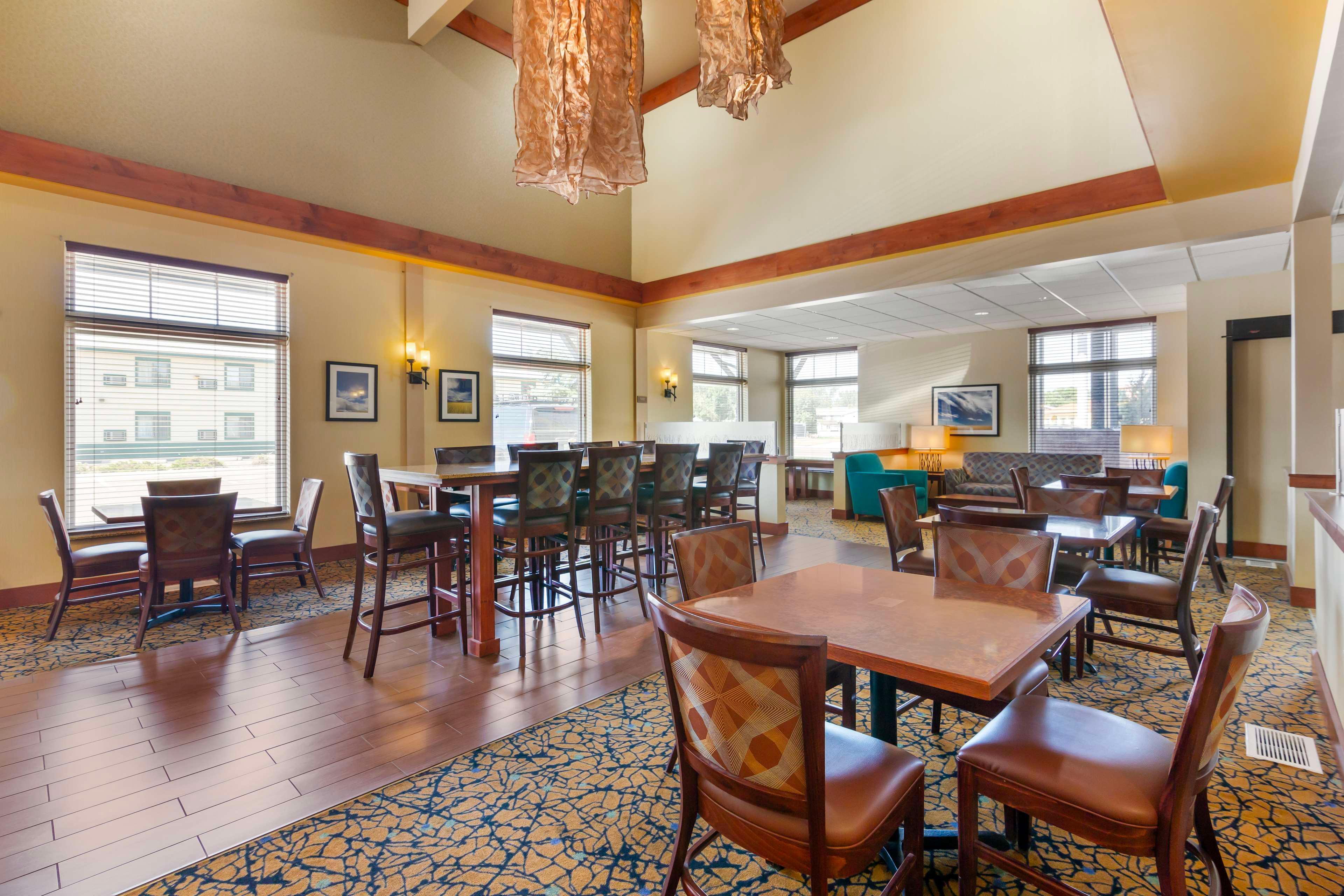 Restaurant Best Western Golden Prairie Inn & Suites