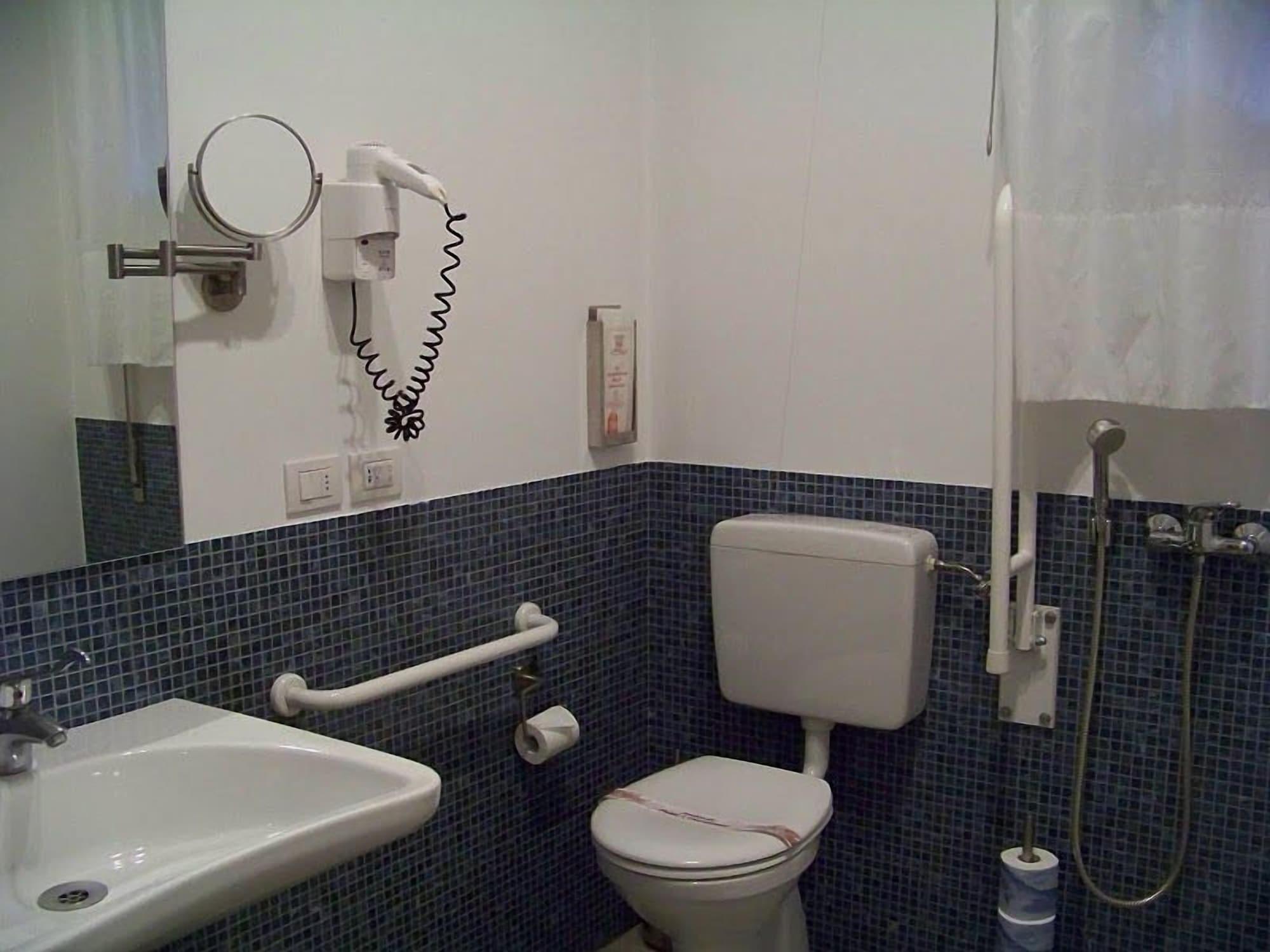 Equipamiento de Habitación Hotel Angi