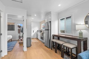 Alquiler Vacacional - Ocean Beach-Central-Sleeps 5-Steps2Beach-Laundry-Parking for two