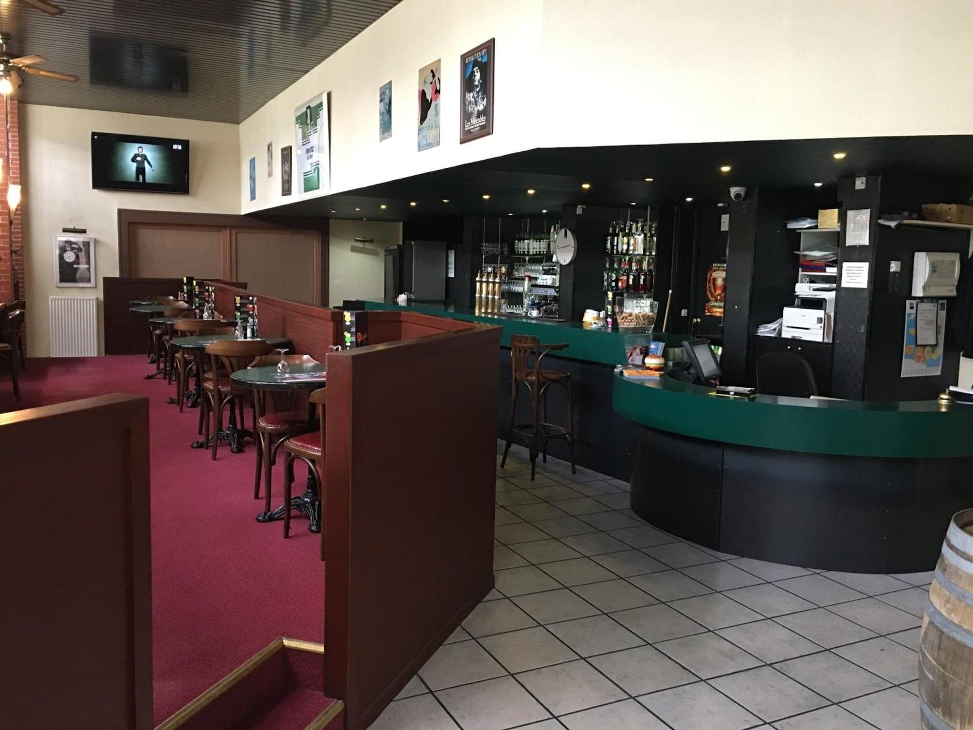 Bar/Salón FIRMHOTEL