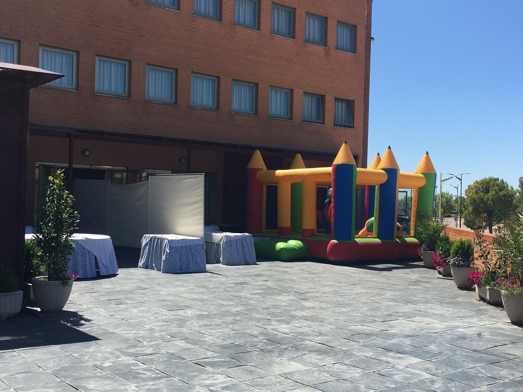 Varios Hotel Universidad
