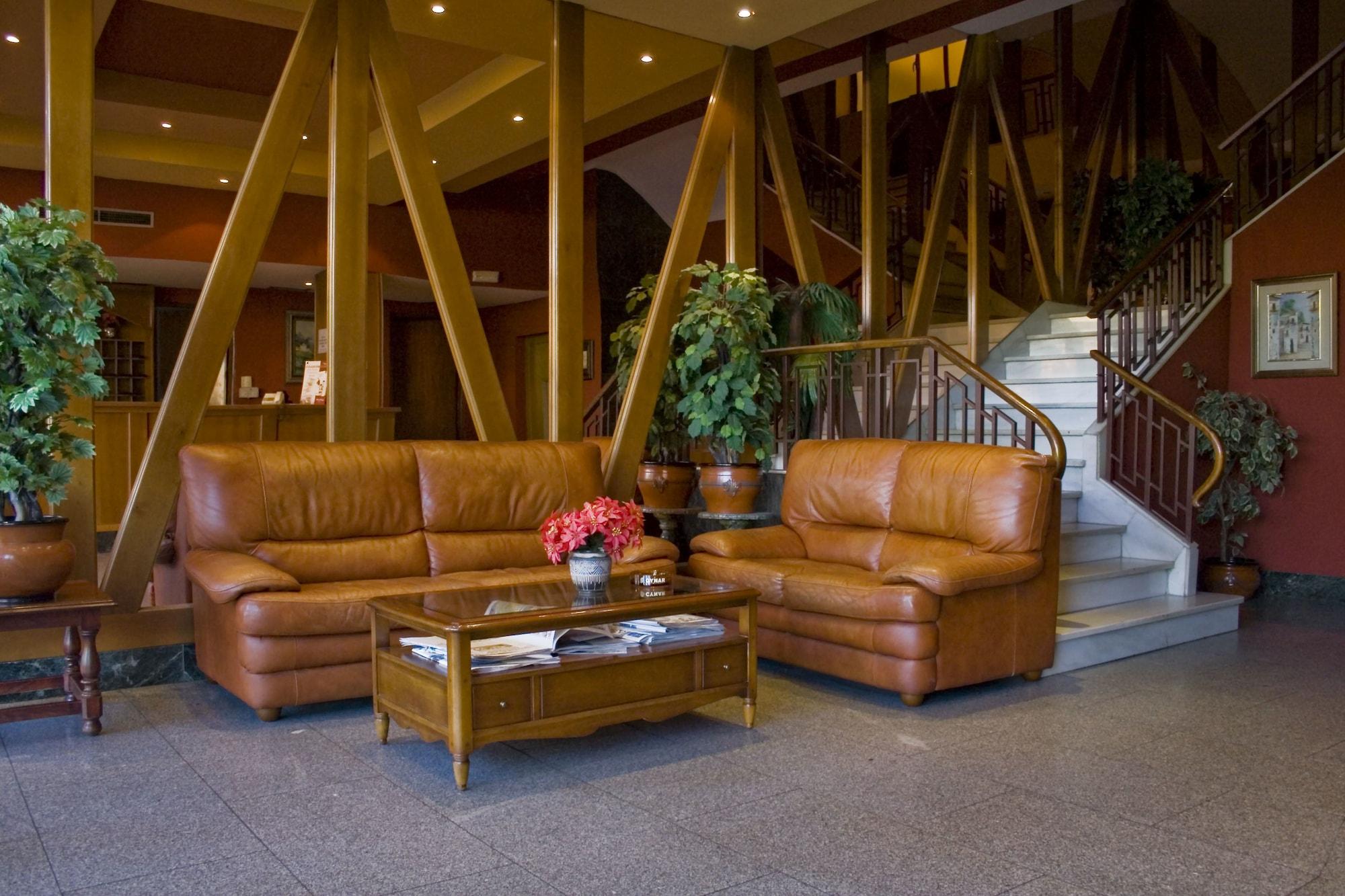 Varios Hotel Perales