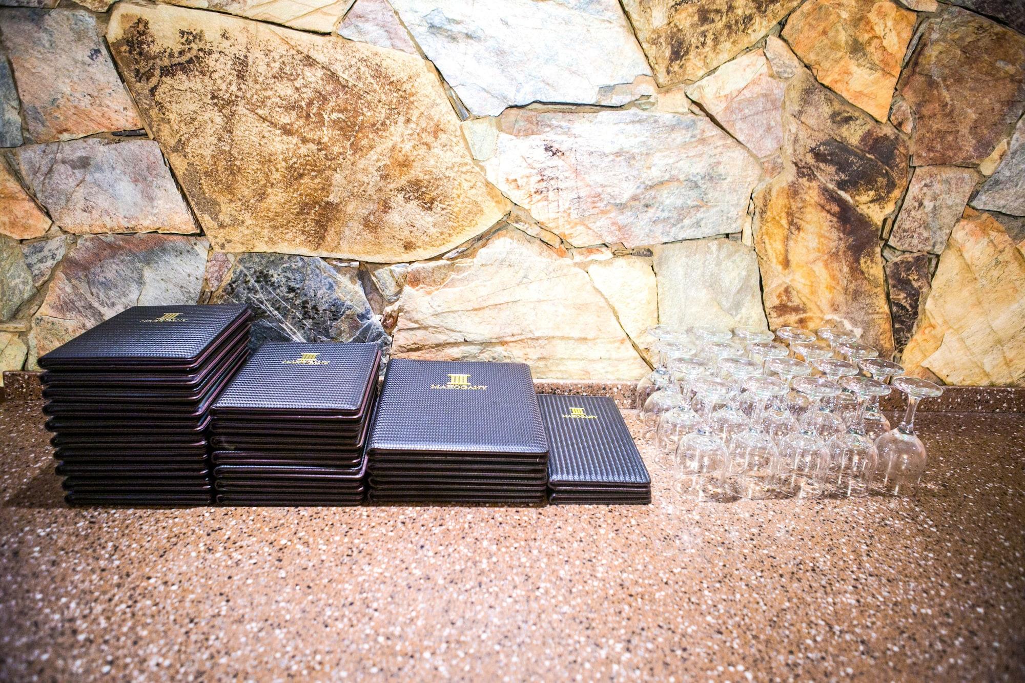 Restaurant Mahogany Lodge, Cantonments