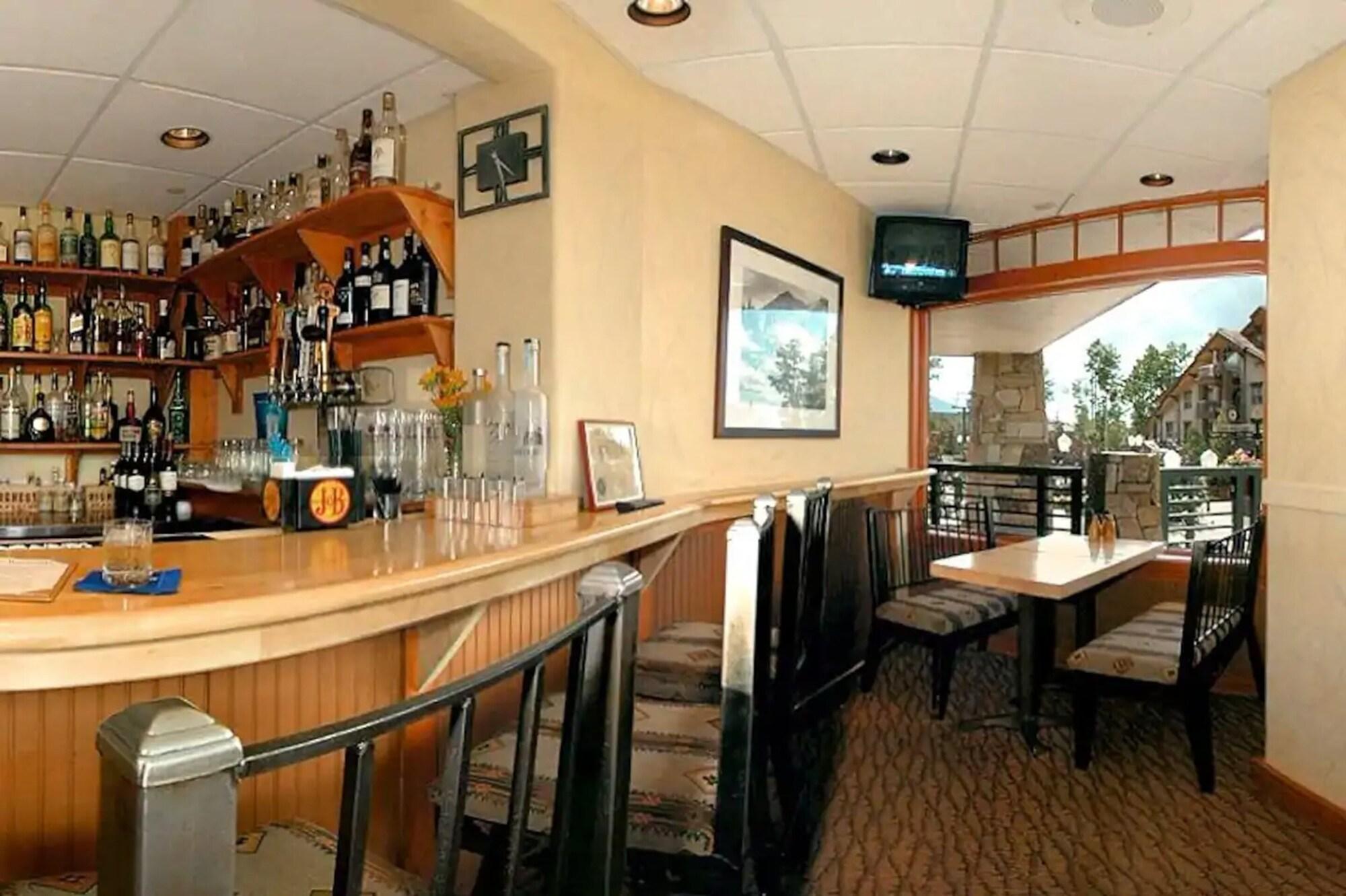 Bar/Salón Inn at Lost Creek