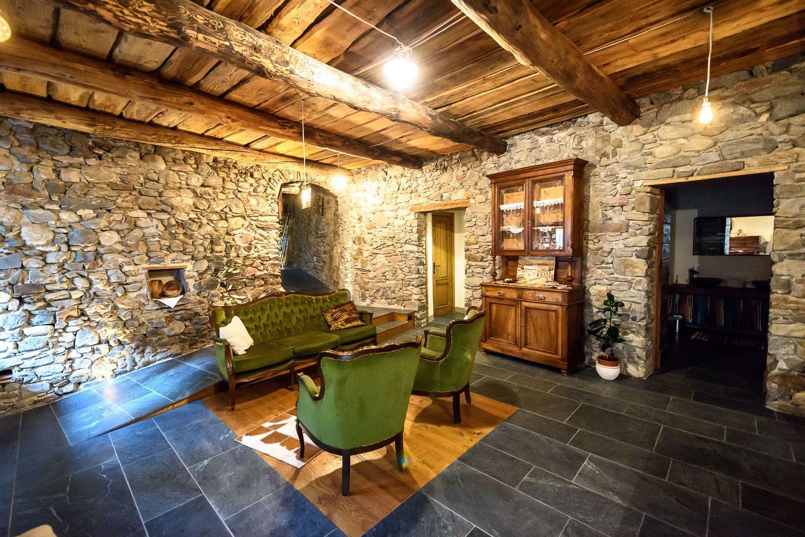 Vista Lobby Ostello del Castello Tirano