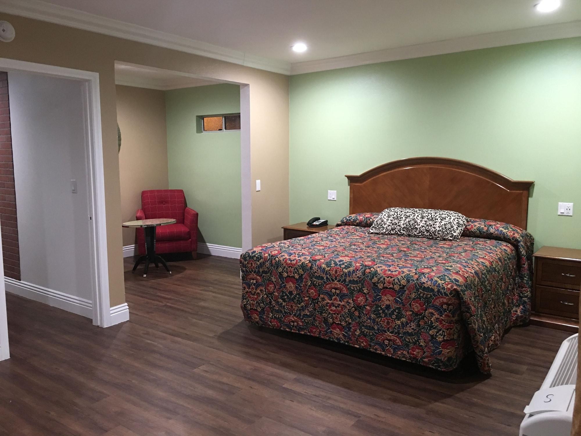 Varios American Inn & Suites LAX