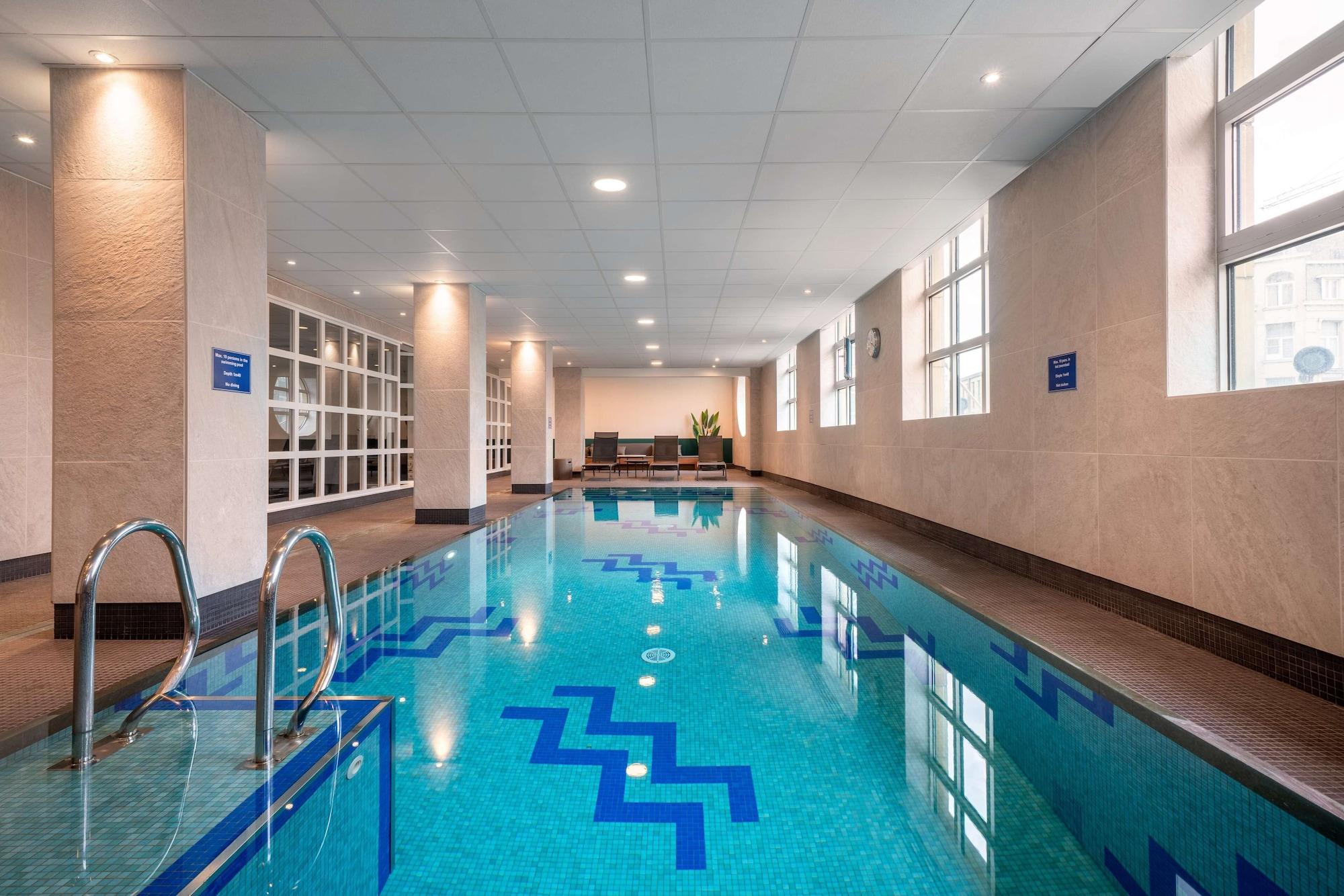 Vista Piscina Radisson Blu Hotel, Antwerp City Centre