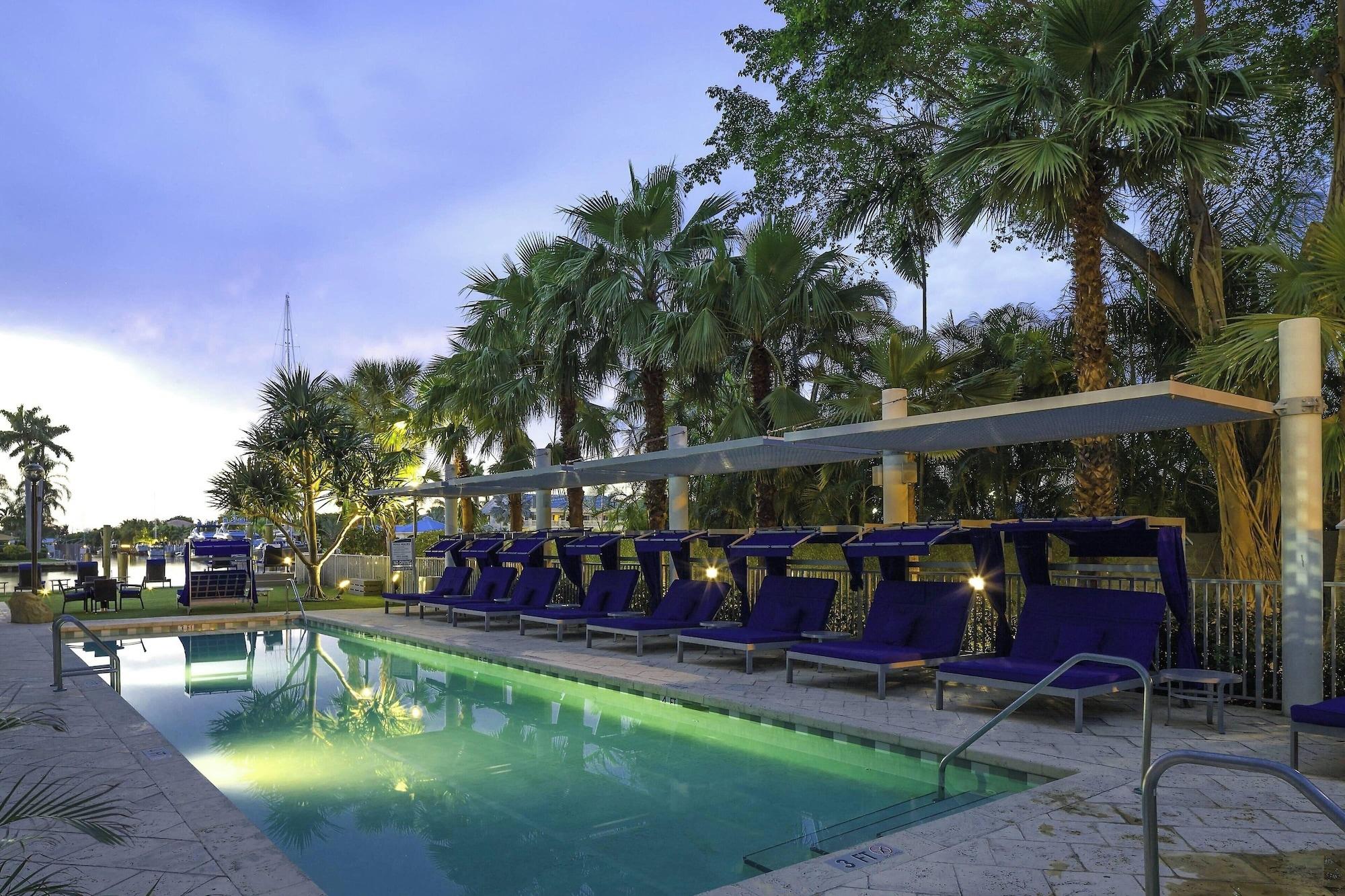Vista Piscina Residence Inn by Marriott Fort Lauderdale Intracoastal/Il Lugano