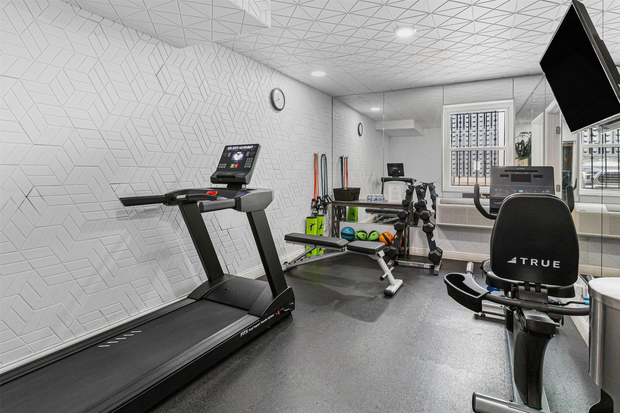 Gimnasio Hotel Chicago West Loop, SureStay Collection by Best Western