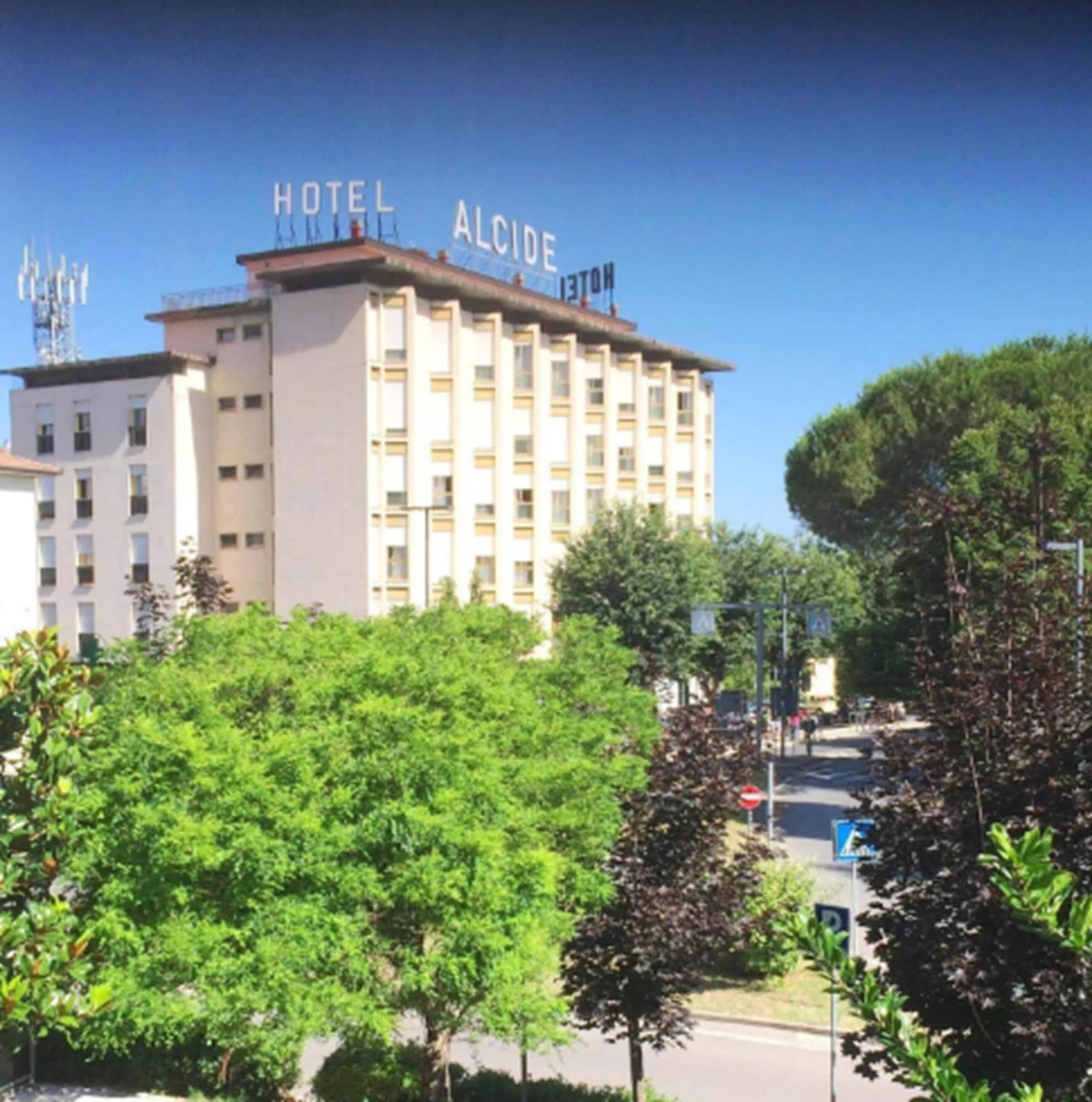Vista Exterior Hotel Ristorante Alcide