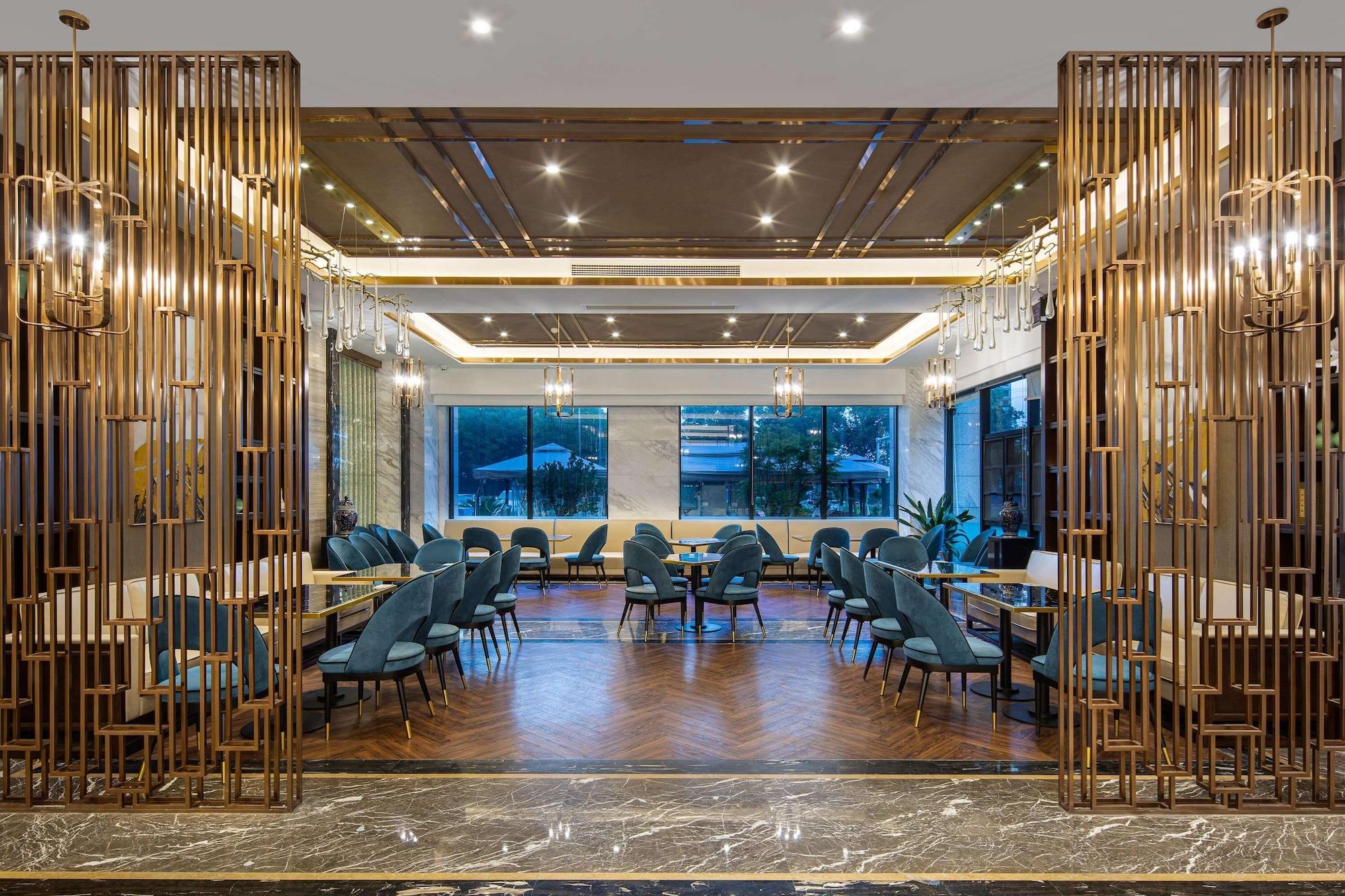 Restaurant Ramada by Wyndham Wuhan Qingshan