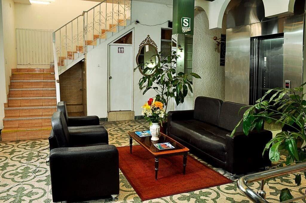 Vista Lobby Terra Mistica Monasterio