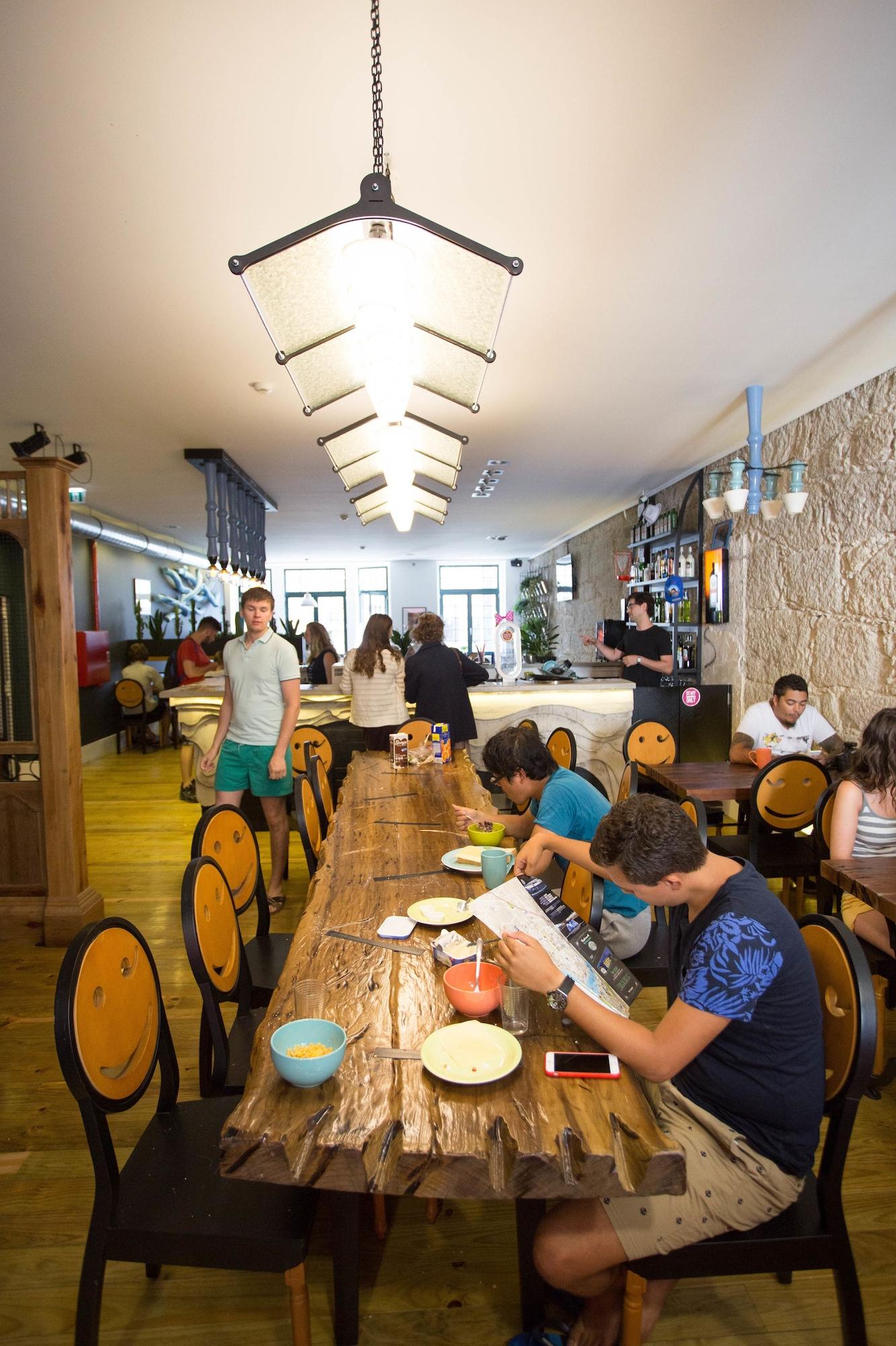 Restaurant Nice Way Porto Hostel