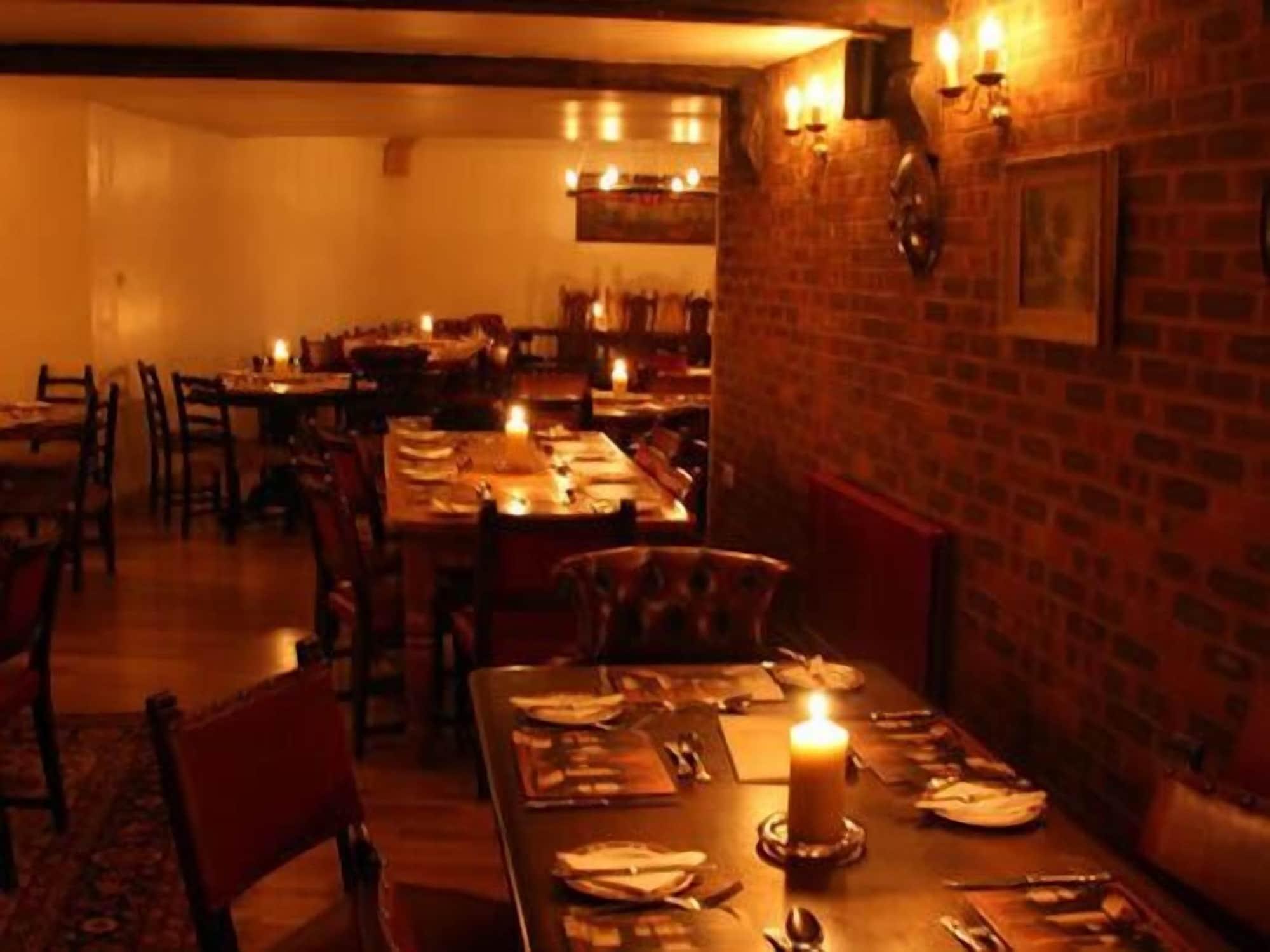 Restaurant Chequers Inn Hotel